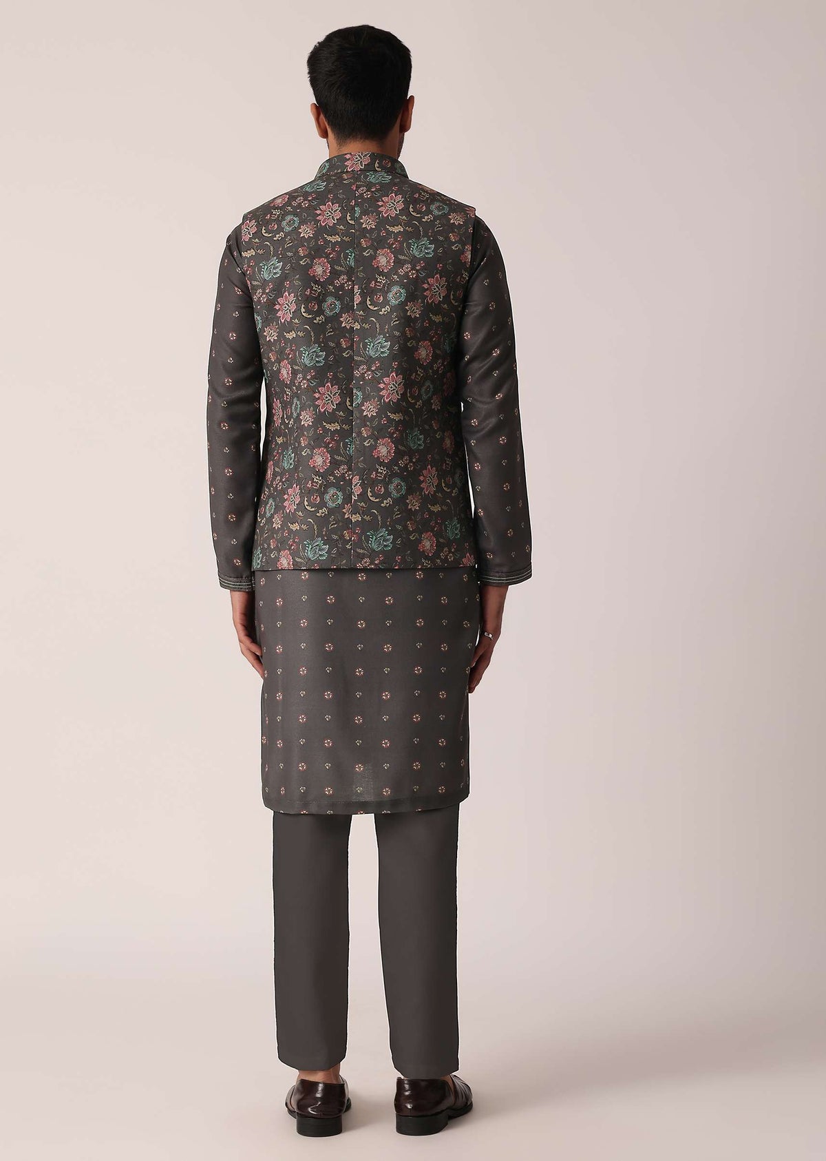 grey_floral_print_festive_jacket_kurta_set_for_men-sg209638_6_6b2859a1-4753-4690-94cf-1dd3ac081e7c.jpg
