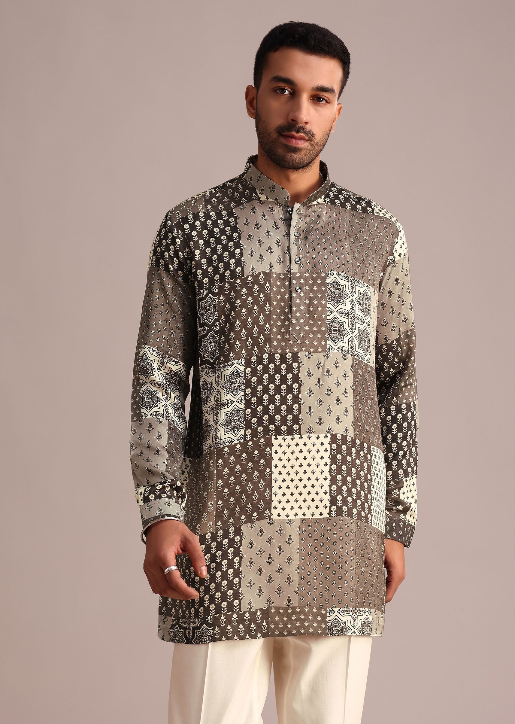 grey_geometric_printed_kurta_set-sg252839_3_c2ad052e-9c77-4669-8c74-71374dcf29da.jpg