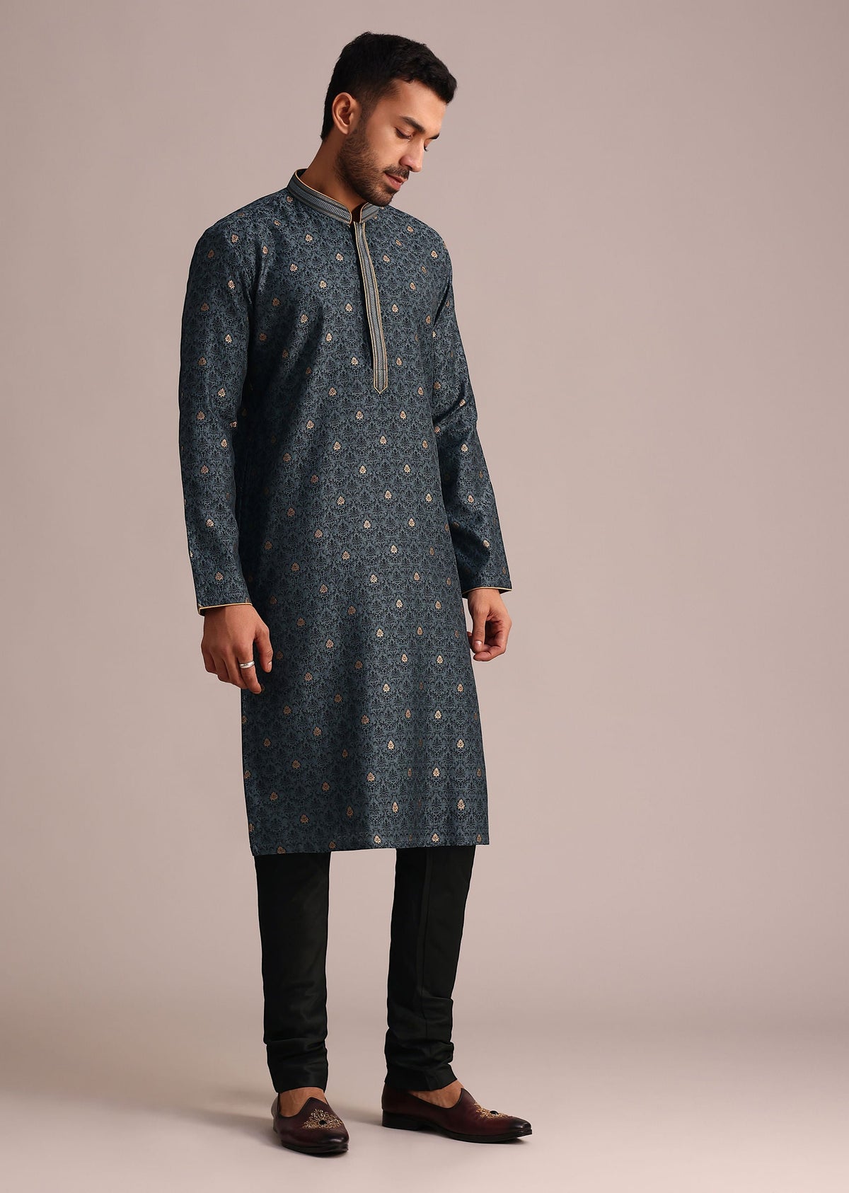 grey_kurta_set_with_foil_printed_buttis-sg246240_6_6777f692-f1d6-49d7-94a6-4cc3ad17a624.jpg