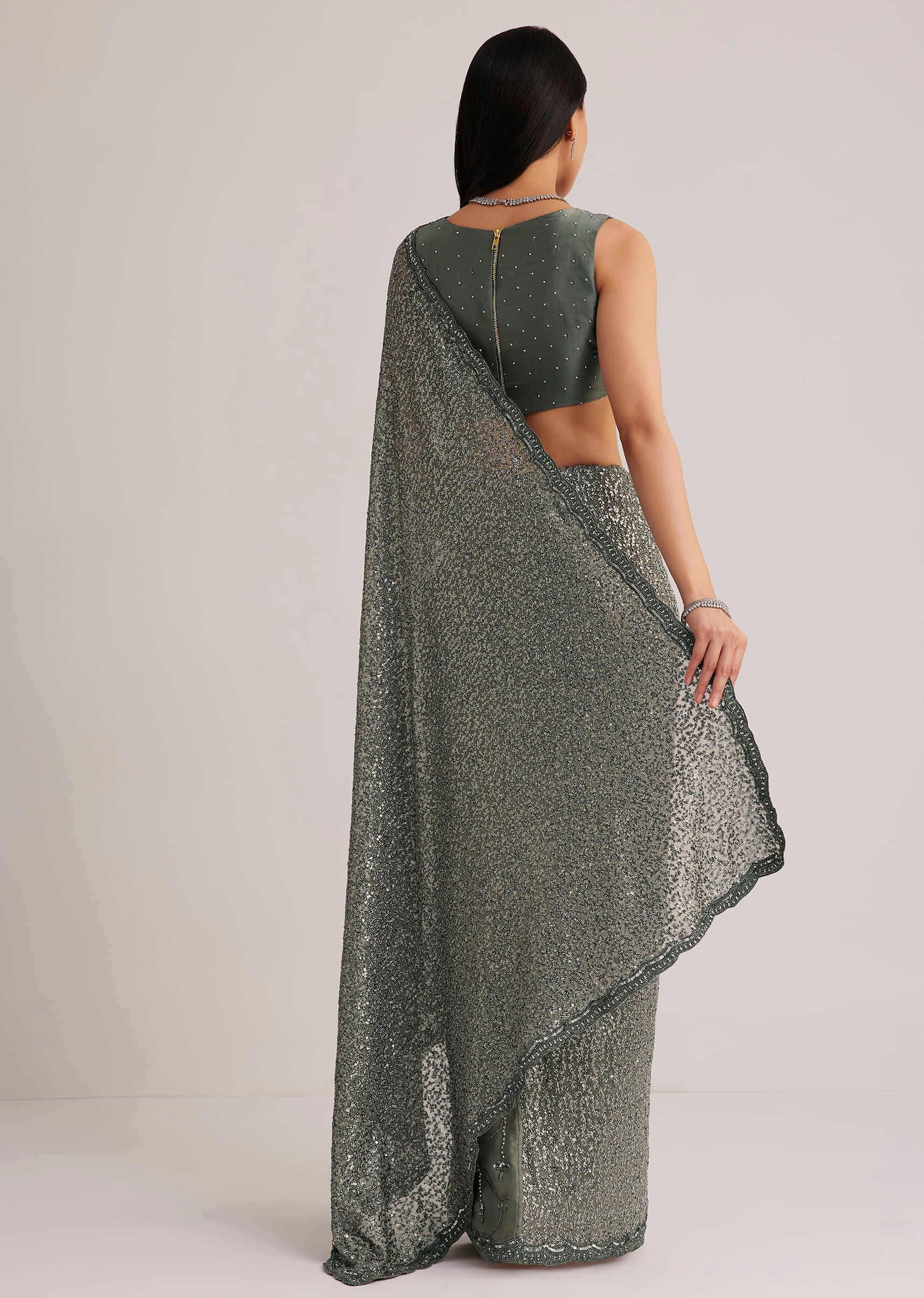 grey_sequins_net_saree-sg284068_11_78aa906c-39e5-4764-bc78-3c4b474b2db8.jpg