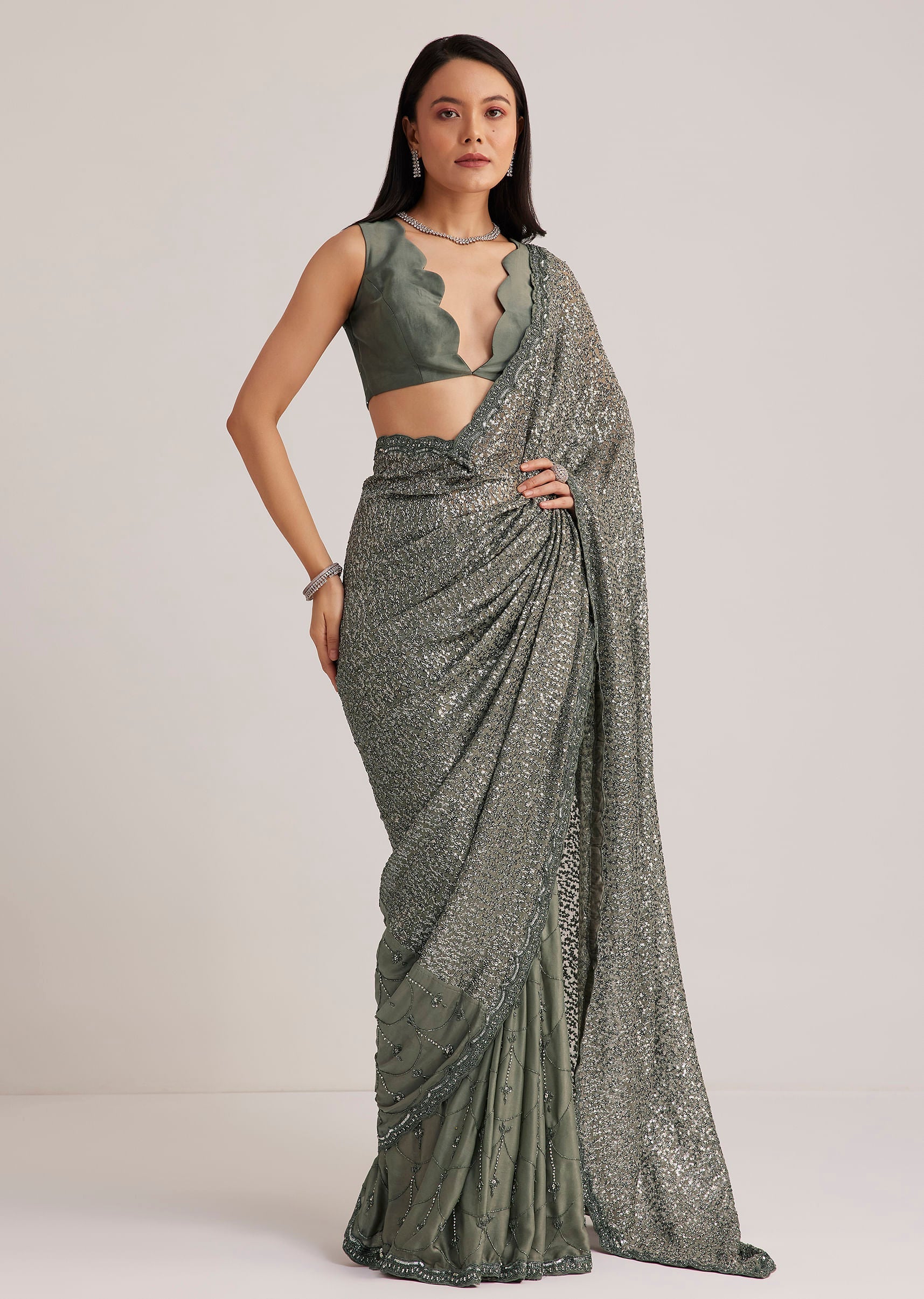 grey_sequins_net_saree-sg284068_15_937c104e-aad2-42d5-a2b8-91f1273ef5f4.jpg