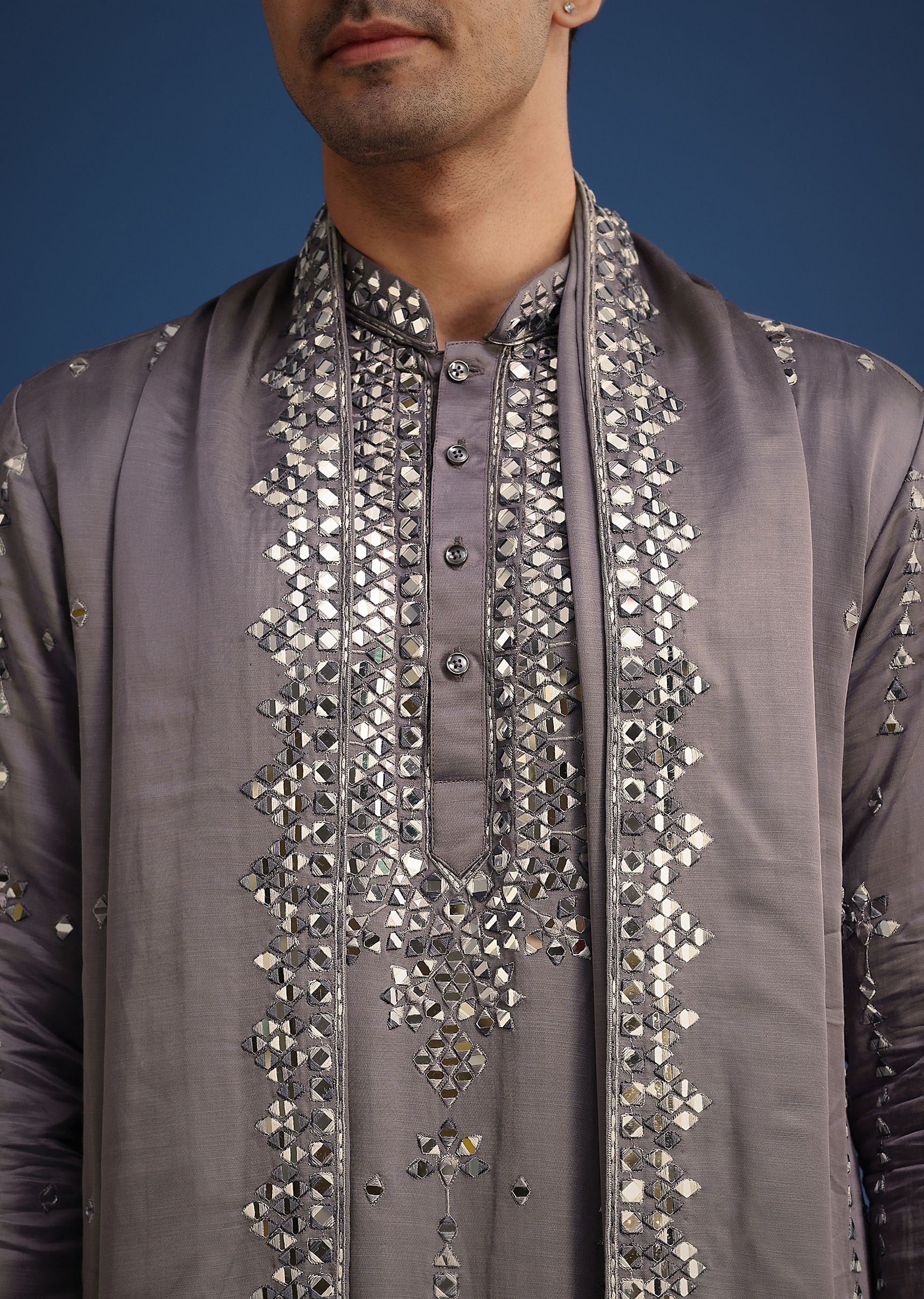 grey_silk_blend_mirror_work_kurta_set_with_dupatta-sg246552_4_9513b3a8-f880-4fcb-b6a1-f53e7c68de7a.jpg