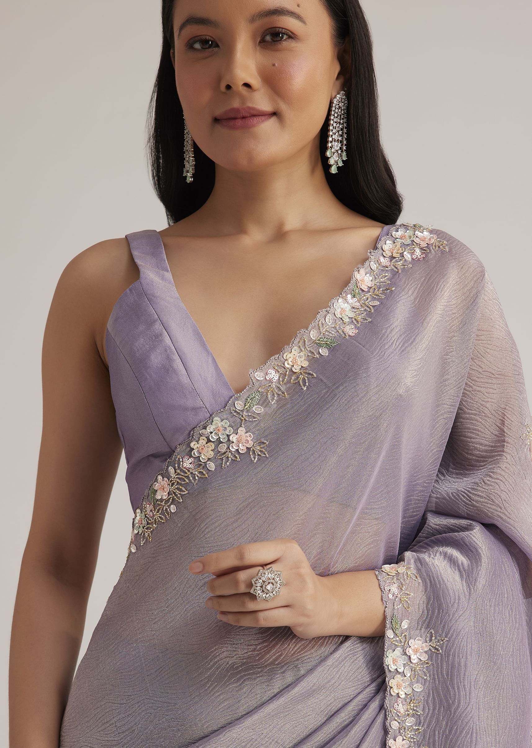 grey_tissue_saree_floral_embroidery-sg284319_12_26b50d60-fa9c-416b-8a5a-71598336f496.jpg