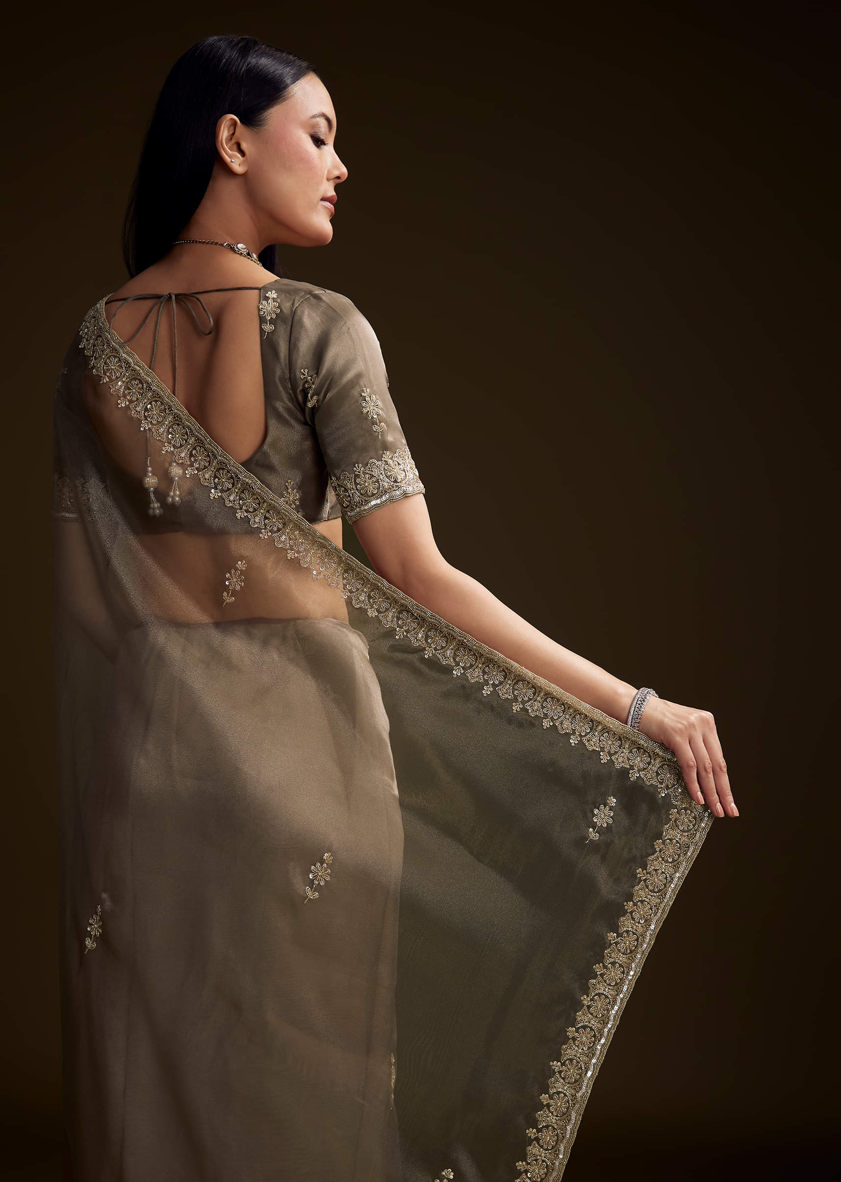 grey_tissue_saree_with_floral_and_zardosi-sg338779-9_4.jpg