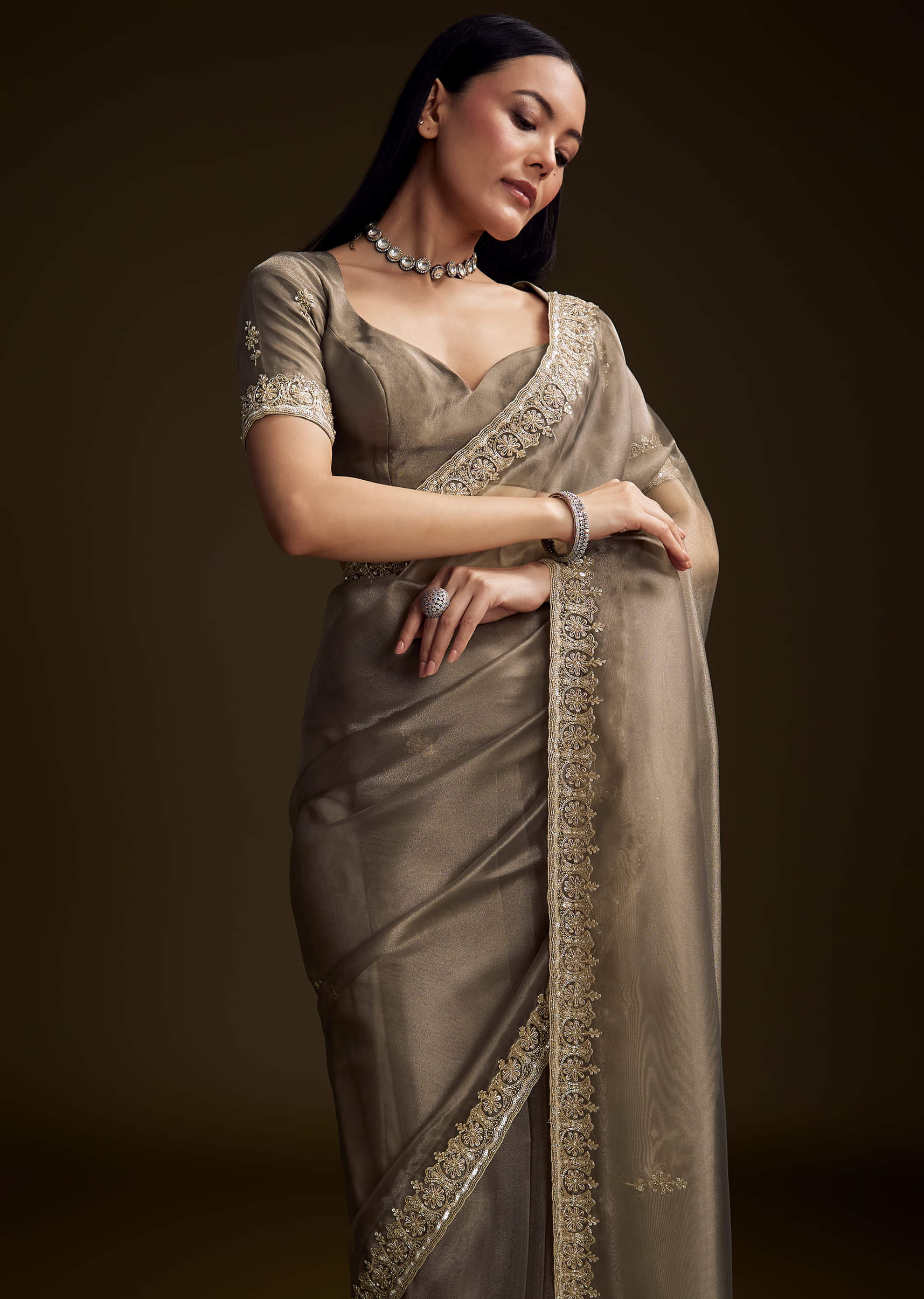 grey_tissue_saree_with_floral_and_zardosi-sg338779-9_5.jpg