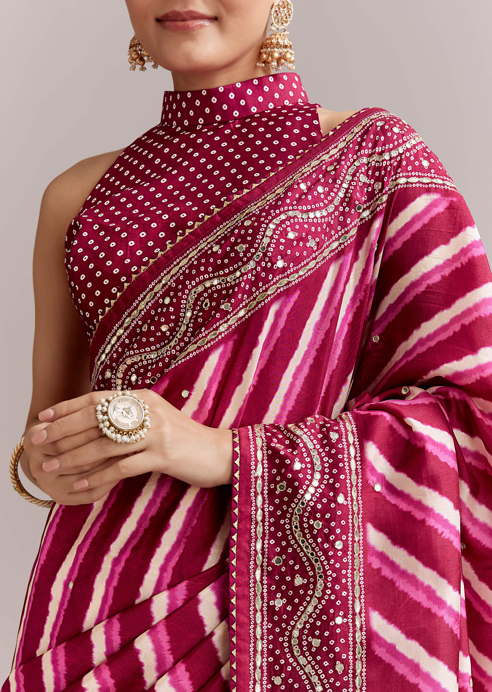 hot-pink-silk-printed-saree-with-lehariya-and-bandhani-gota-border-sg351947-2.jpg
