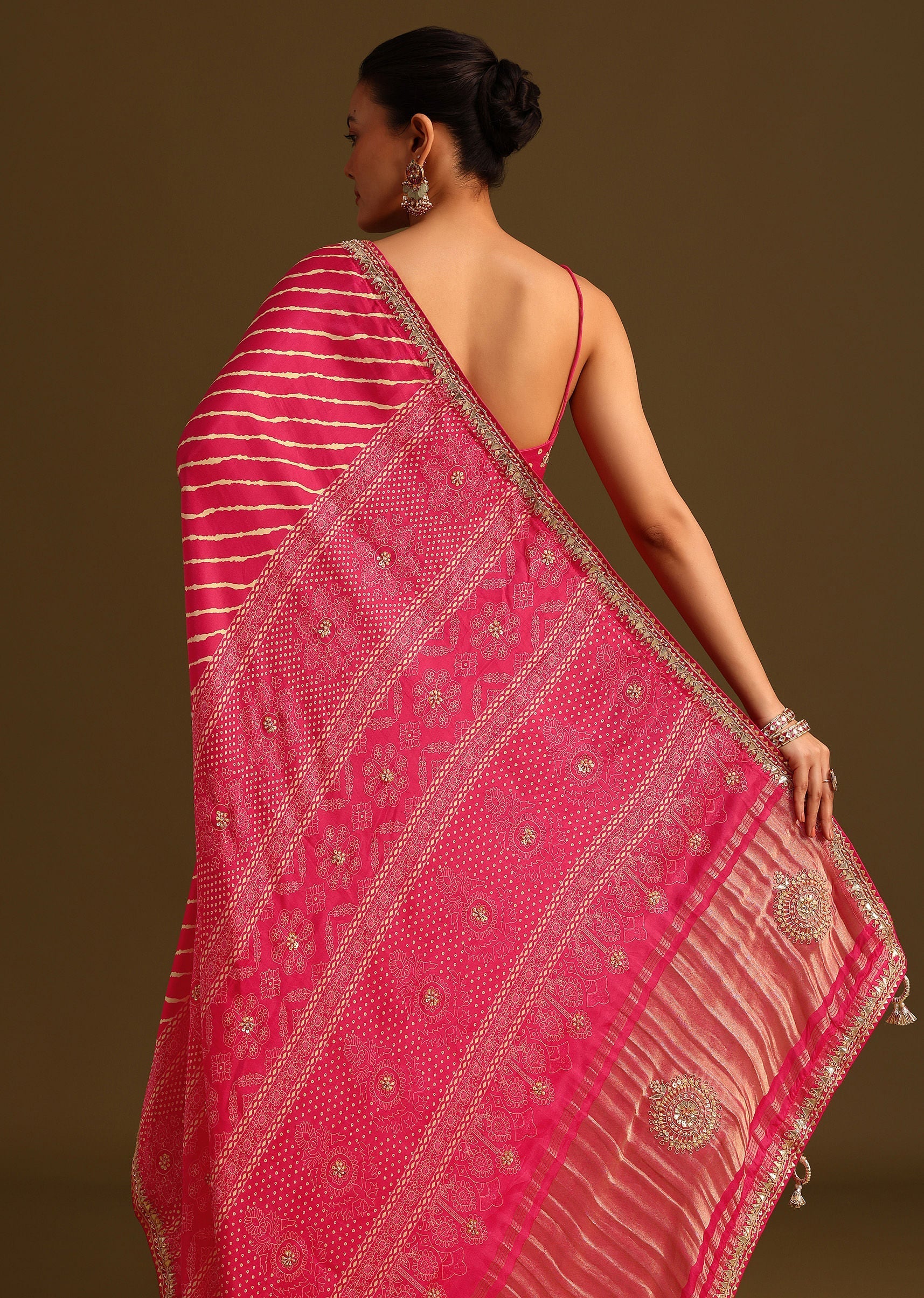 hot_pink_lehariya_saree_in_gota_patti_work_with-sg255122_11_4ca42065-1464-4ef1-9205-4d6b2b591b04.jpg