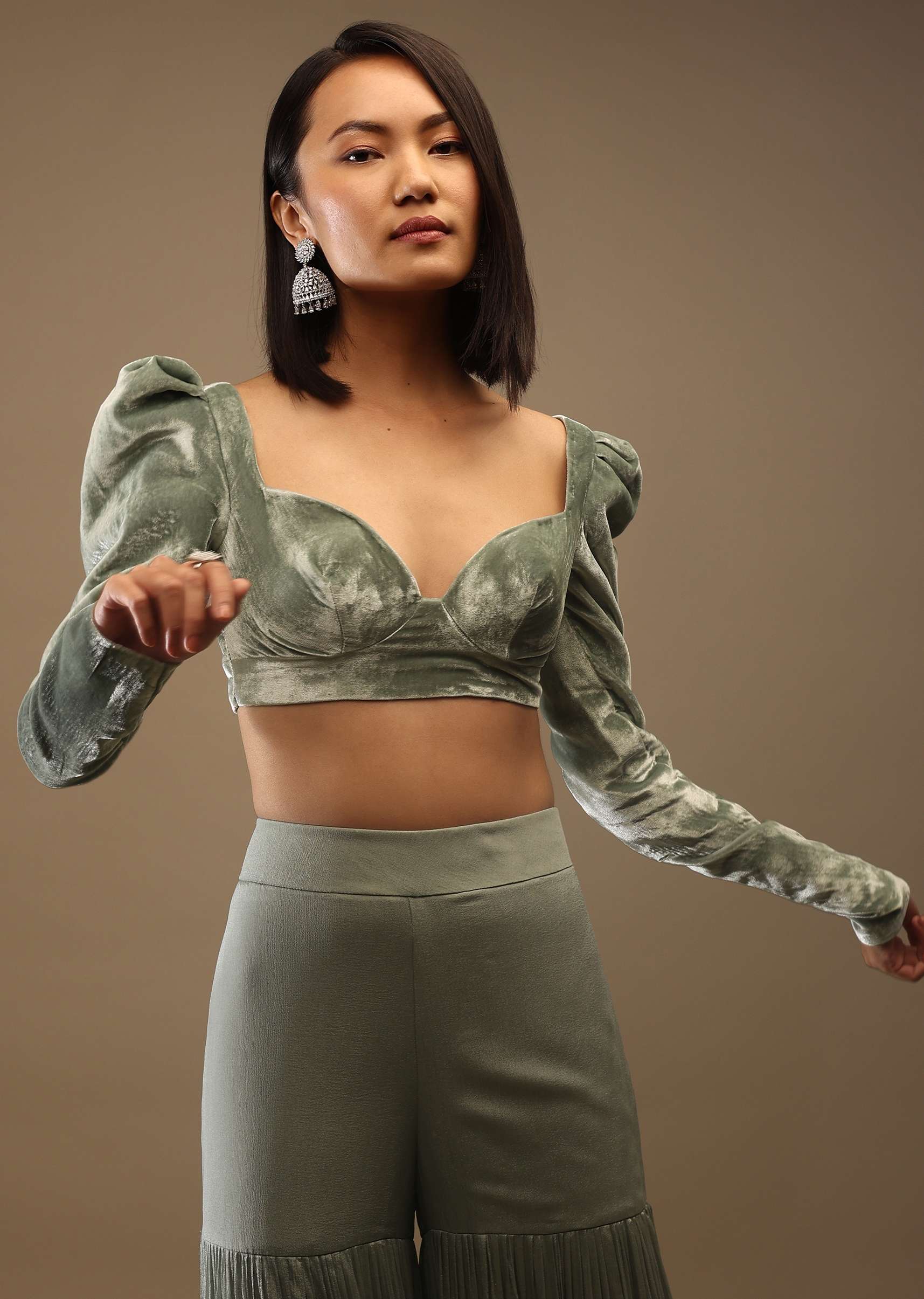 iceberg_green_velvet-m001blat454y-sg92299_4_527029dd-ab70-428b-9815-ec9806511105.jpg