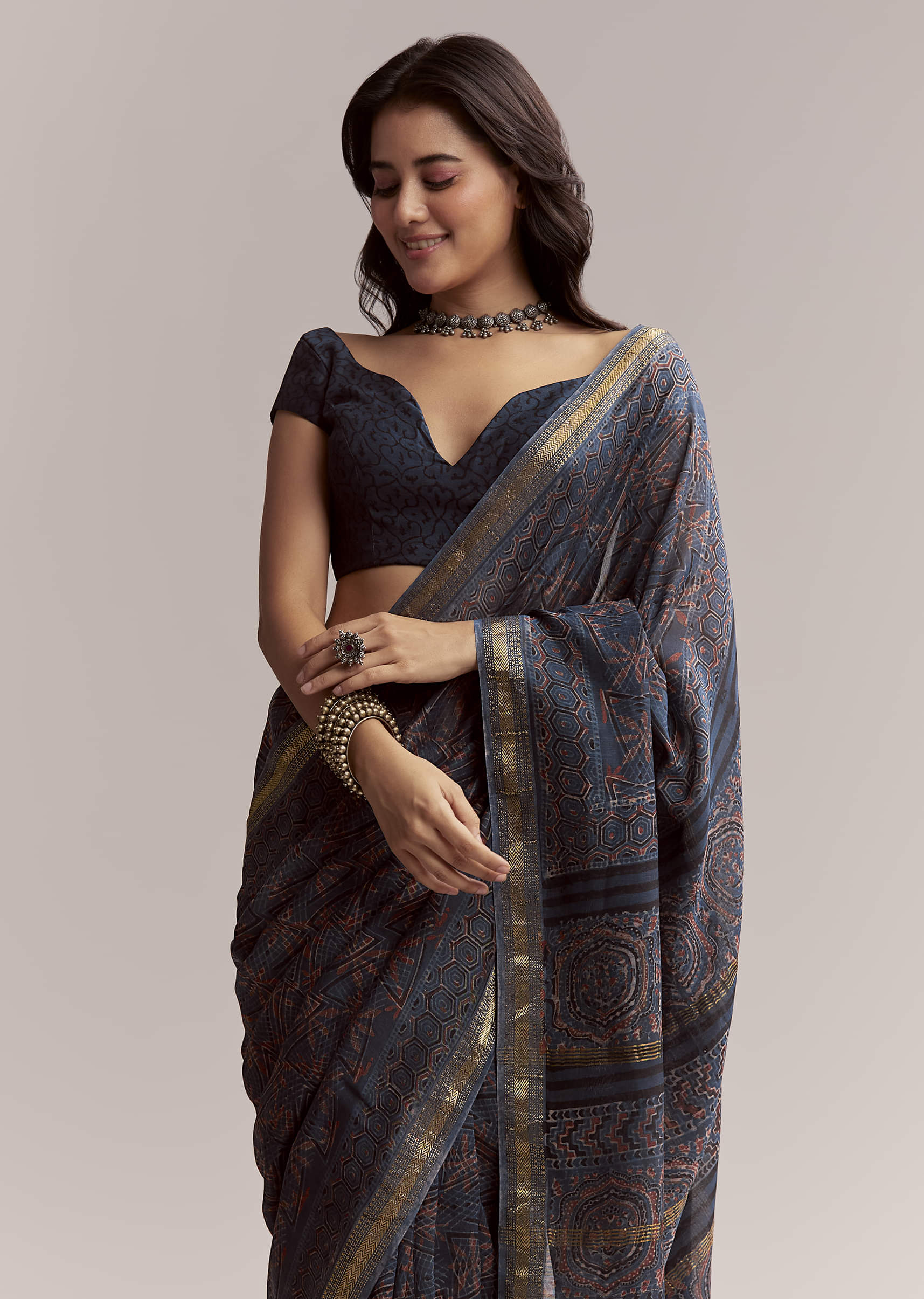 ink-blue-linen-printed-saree-with-hand-block-ajrakh-leaf-print-sg311992-5.jpg