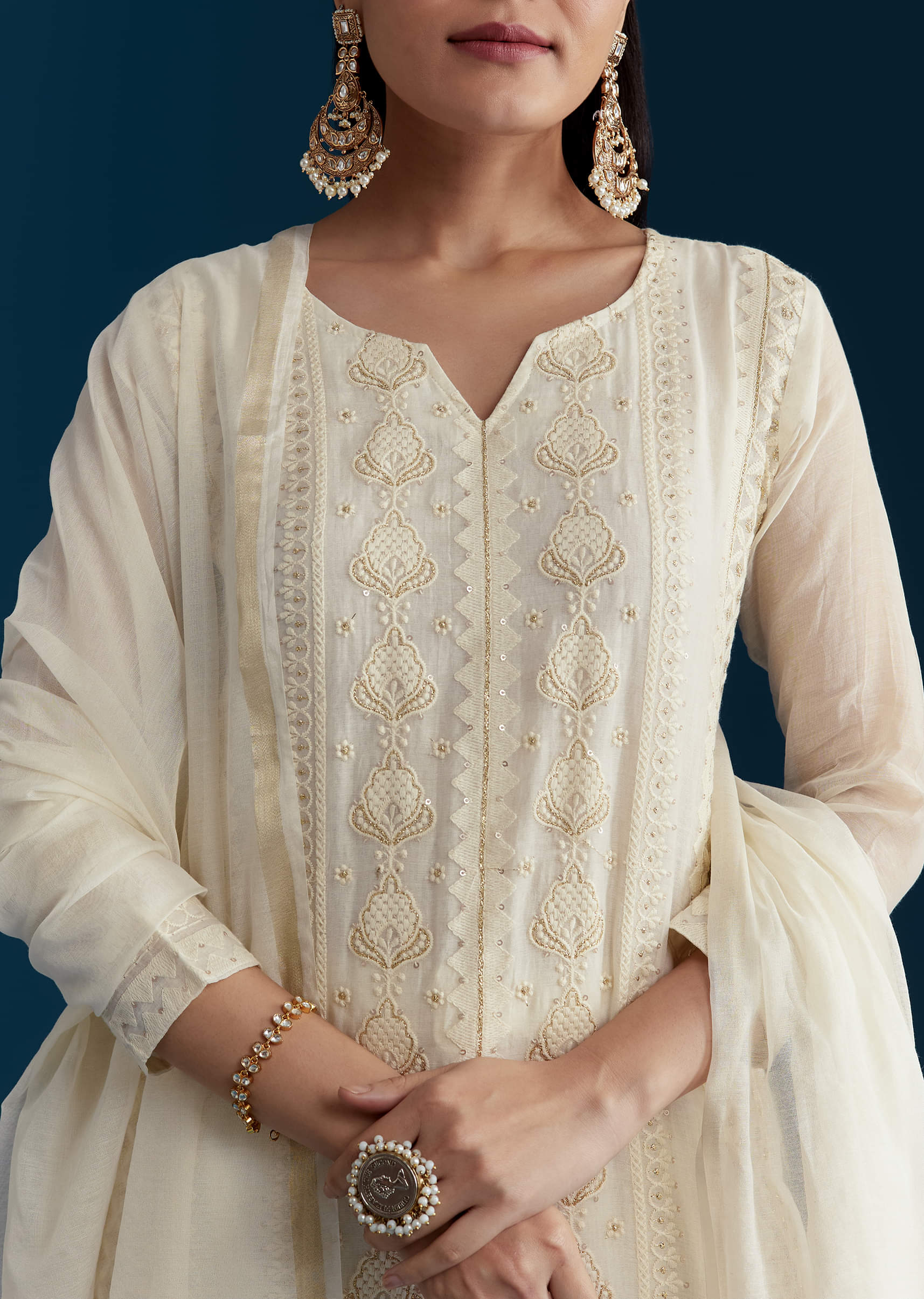 ivory-chanderi-kurta-set-with-thread-work-sg346711-2_5e0af5e1-9c6f-445a-90b5-7b126a529750.jpg