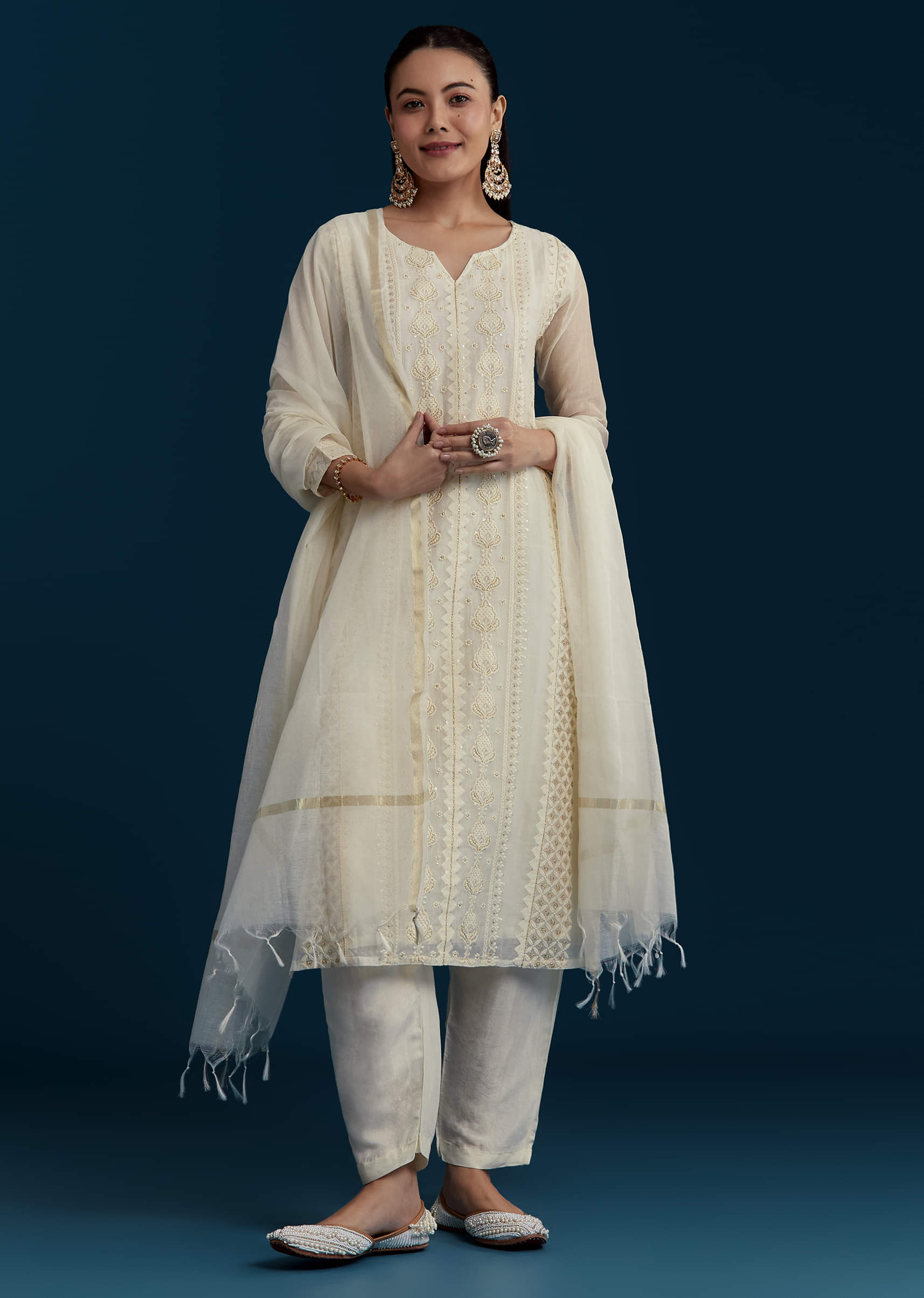 ivory-chanderi-kurta-set-with-thread-work-sg346711-3_4c669fa3-fd60-43ba-90a4-598b6573e55d.jpg