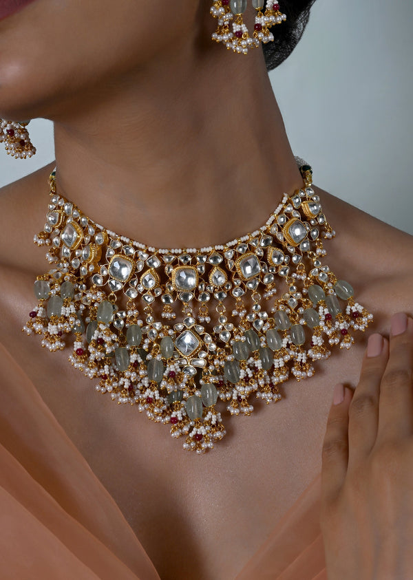 Ivory Kundan Necklace Set With Earrings