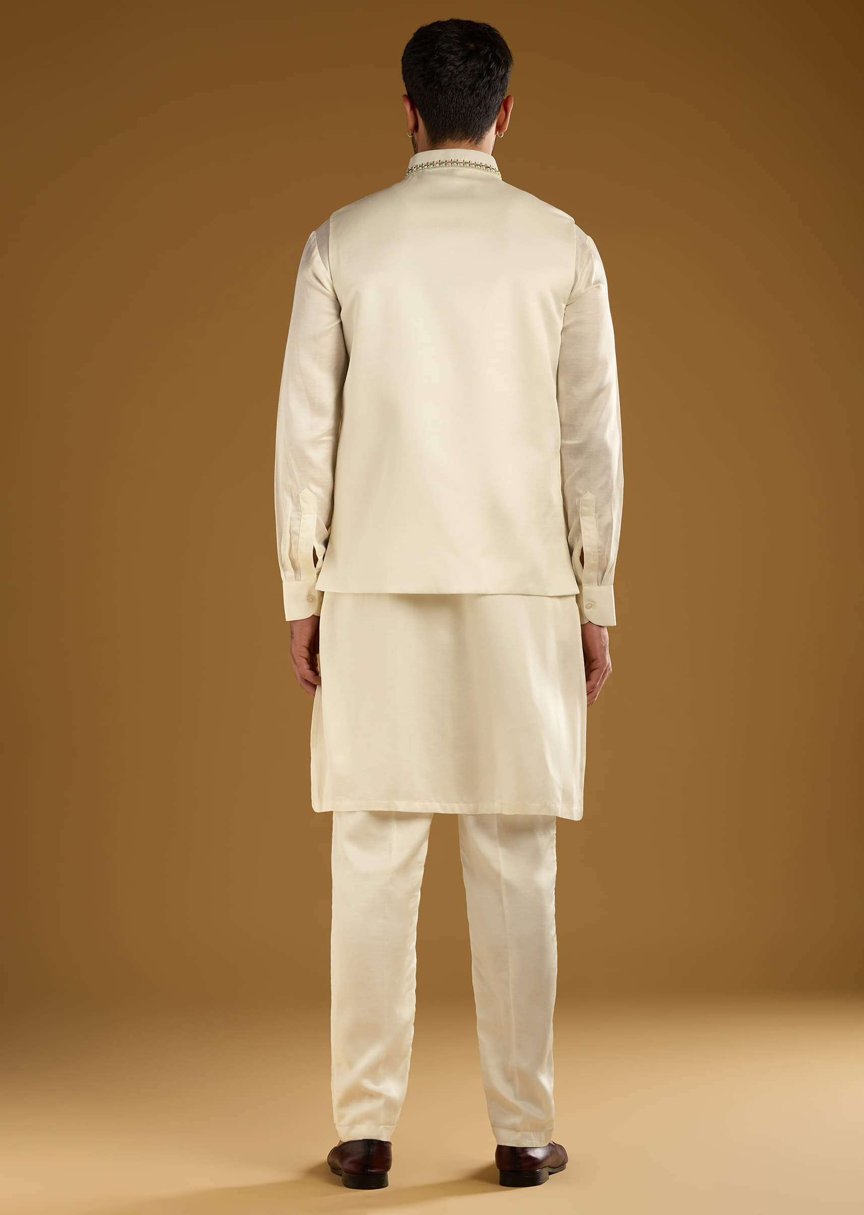 ivory-linen-kurta-jacket-set-for-men-with-hand-embroidery-sg333044-5.jpg