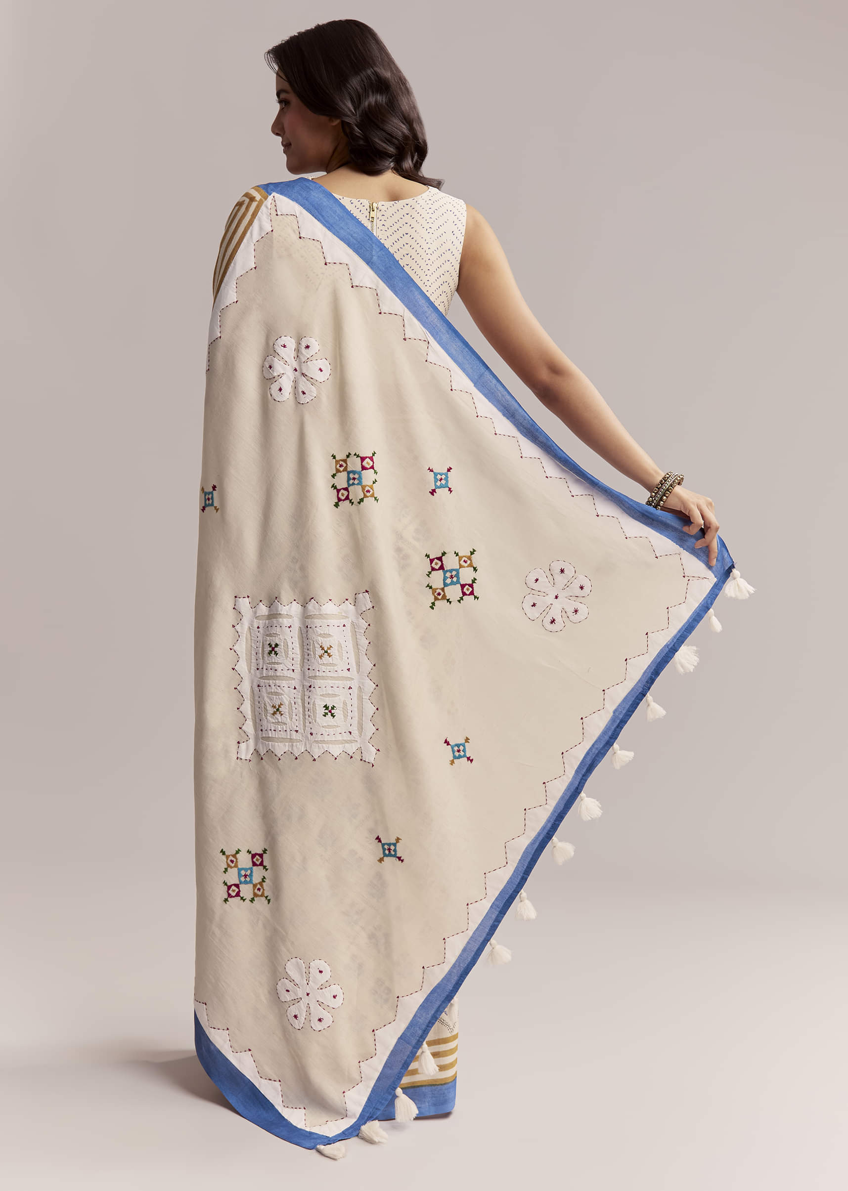 ivory-linen-printed-saree-with-handcrafted-ajrakh-patch-work-sg311965-6.jpg