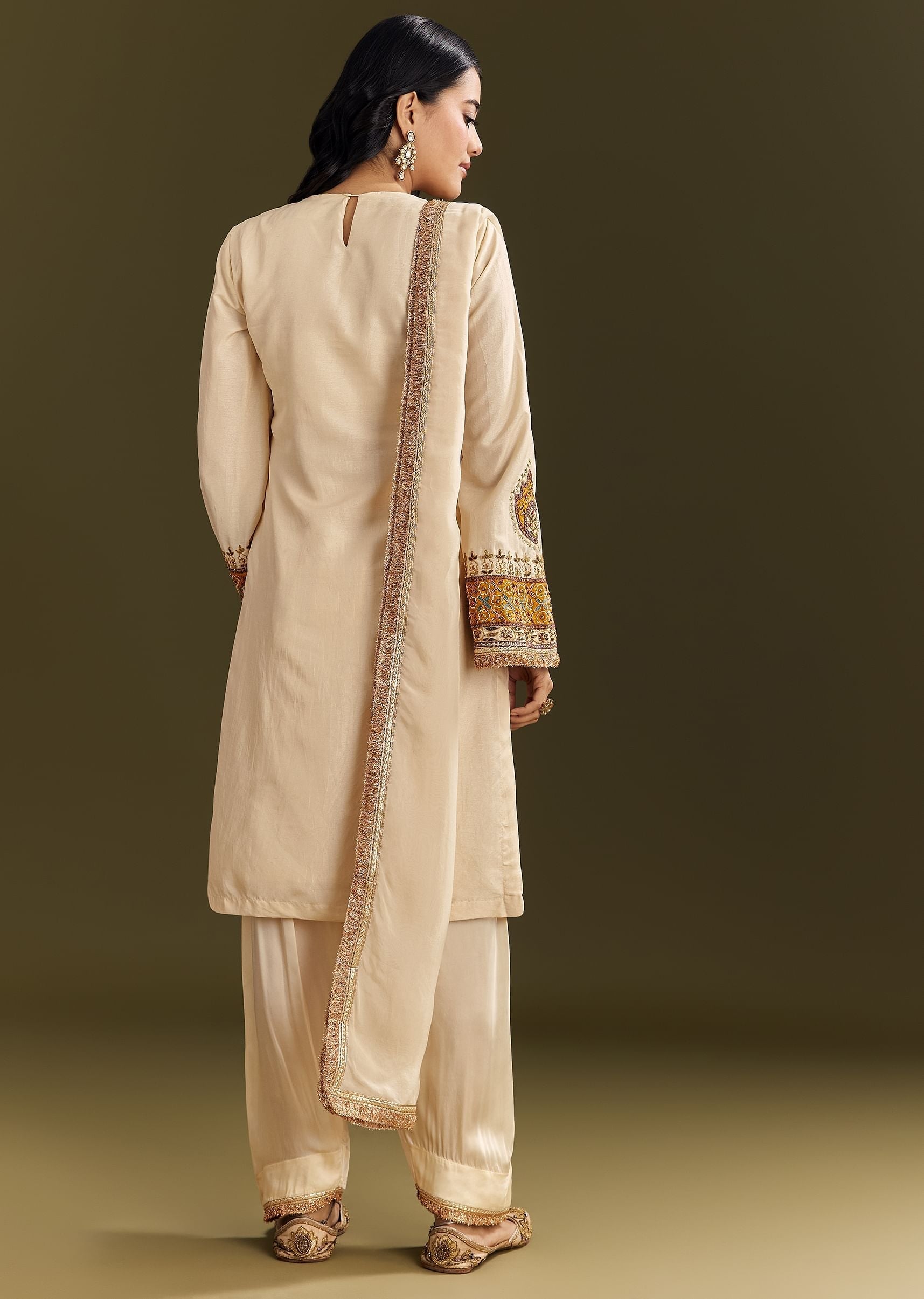 ivory-silk-threadwork-kurta-patiala-with-gotta-lace-organza-dupatta-sg312333-5_94cb74ee-caaf-4983-8f9f-9eb49bcc89b0.jpg
