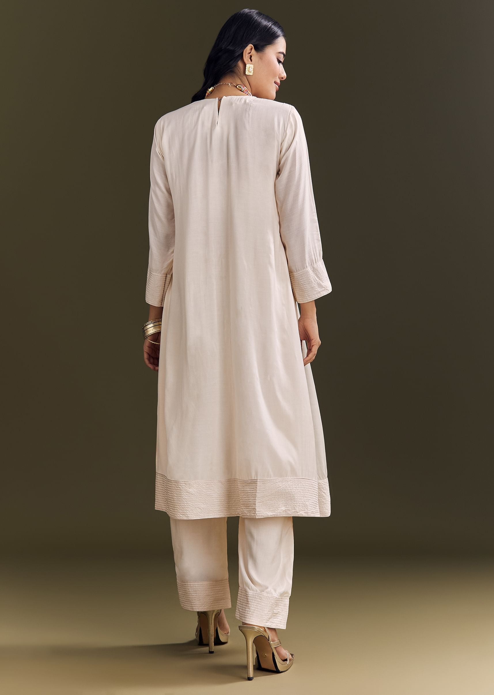 ivory-white-resham-embroidered-kurta-pant-with-beaded-neckpiece-sg312839-5_c6adb79c-95f0-4ff3-832c-e3b6fd1940c4.jpg