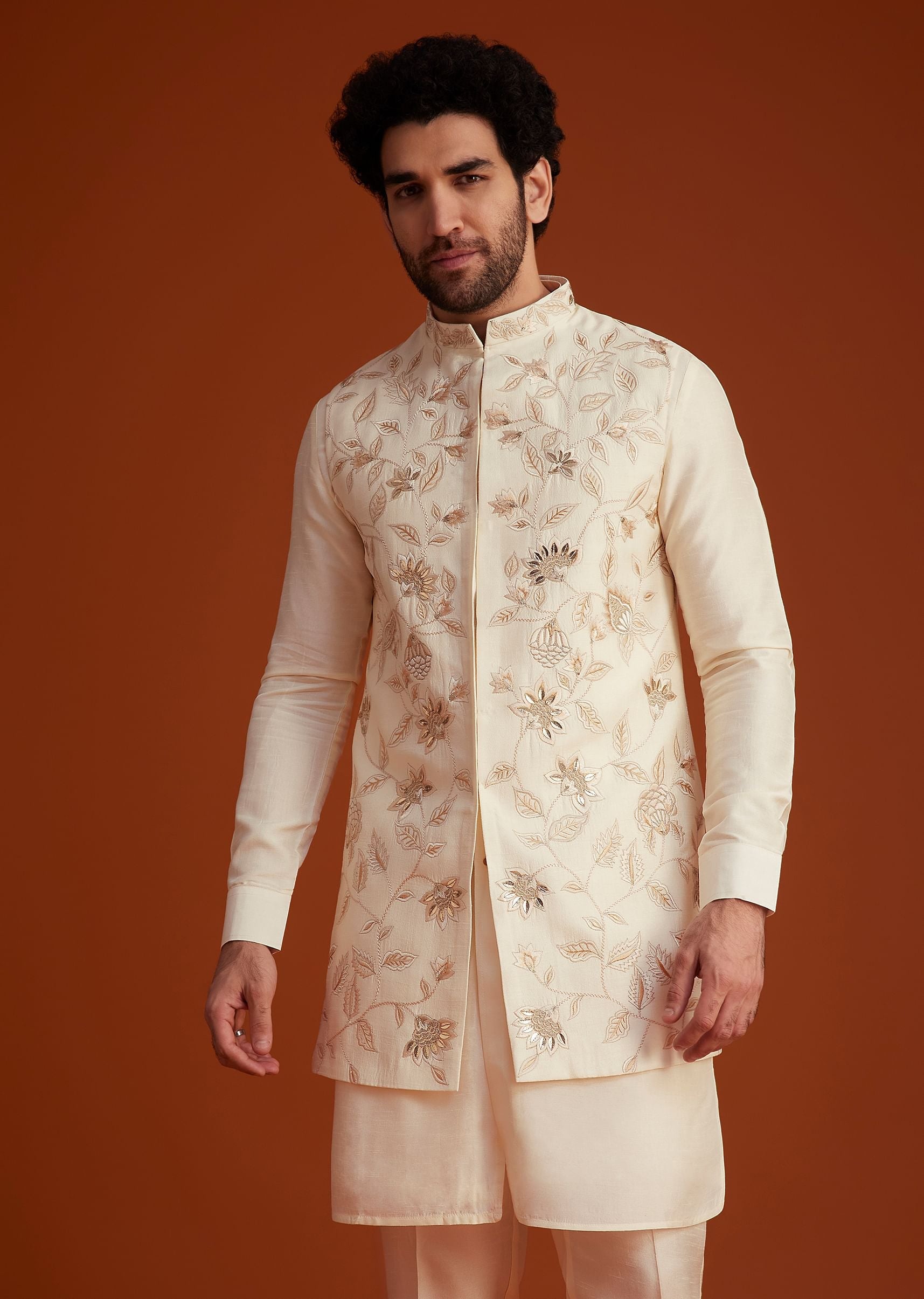 ivory_floral_embroidered_jacket_kurta-sg259741_4_700bc8d5-0979-48c6-8e82-aef4ab02aa4a.jpg
