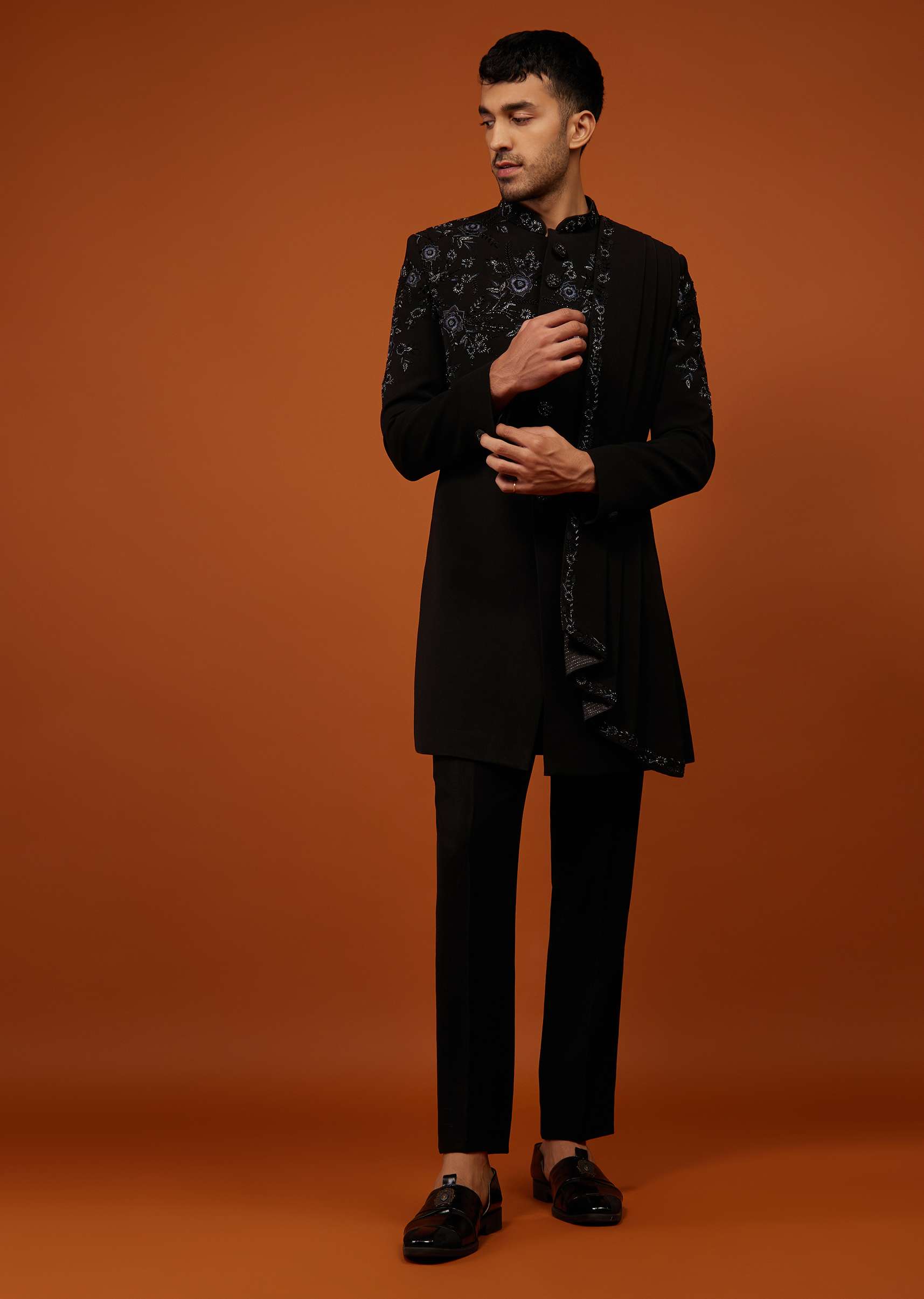 jet_black_indo-western_sherwani_set-sg130889_4_1450b30e-f531-4558-9f58-3058553f1aa2.jpg