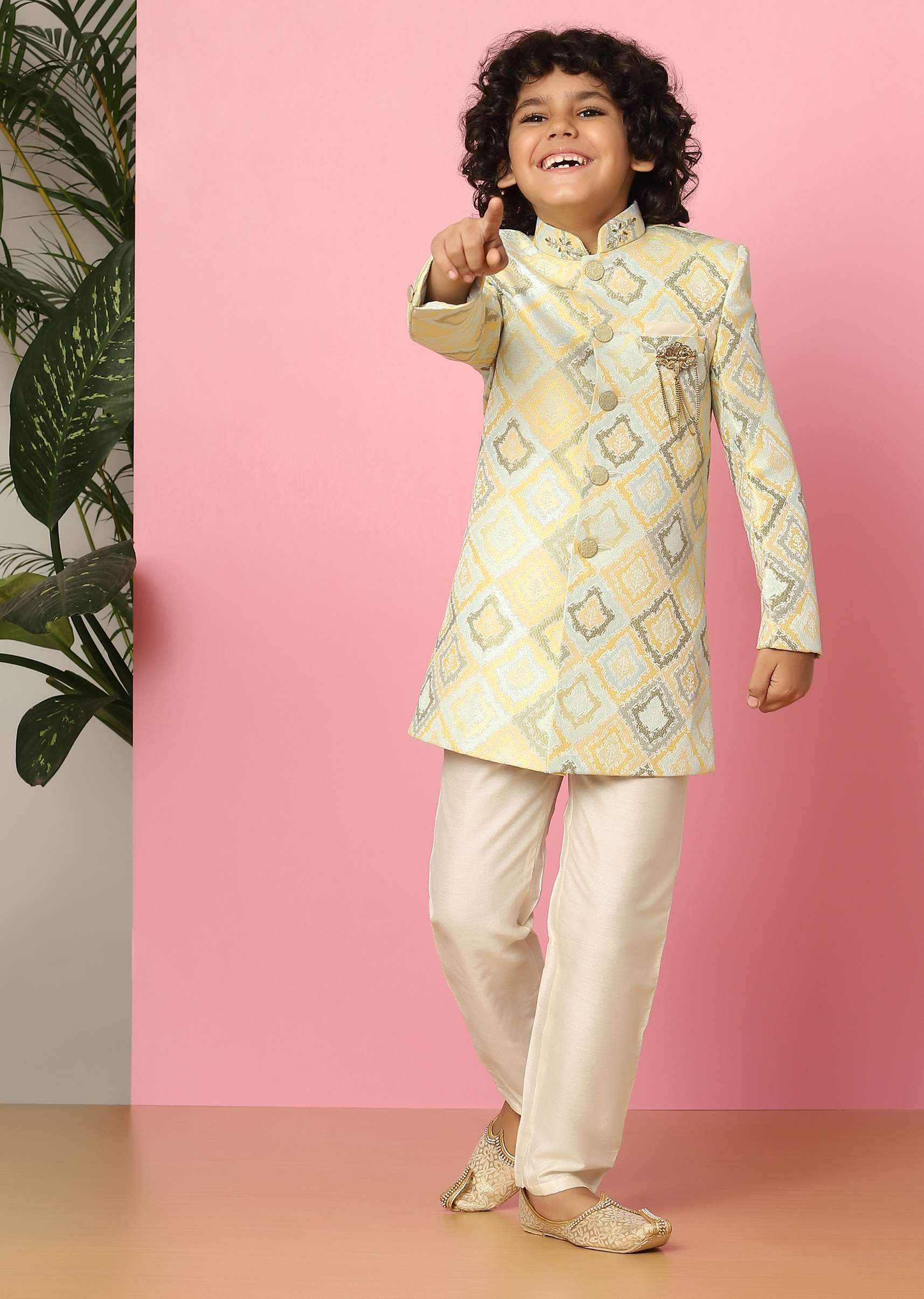kalki_afterglow_yellow_sherwani_set_in_raw_silk-sg138155_1_e1921cc8-23aa-48ed-bc88-0e4510457b35.jpg