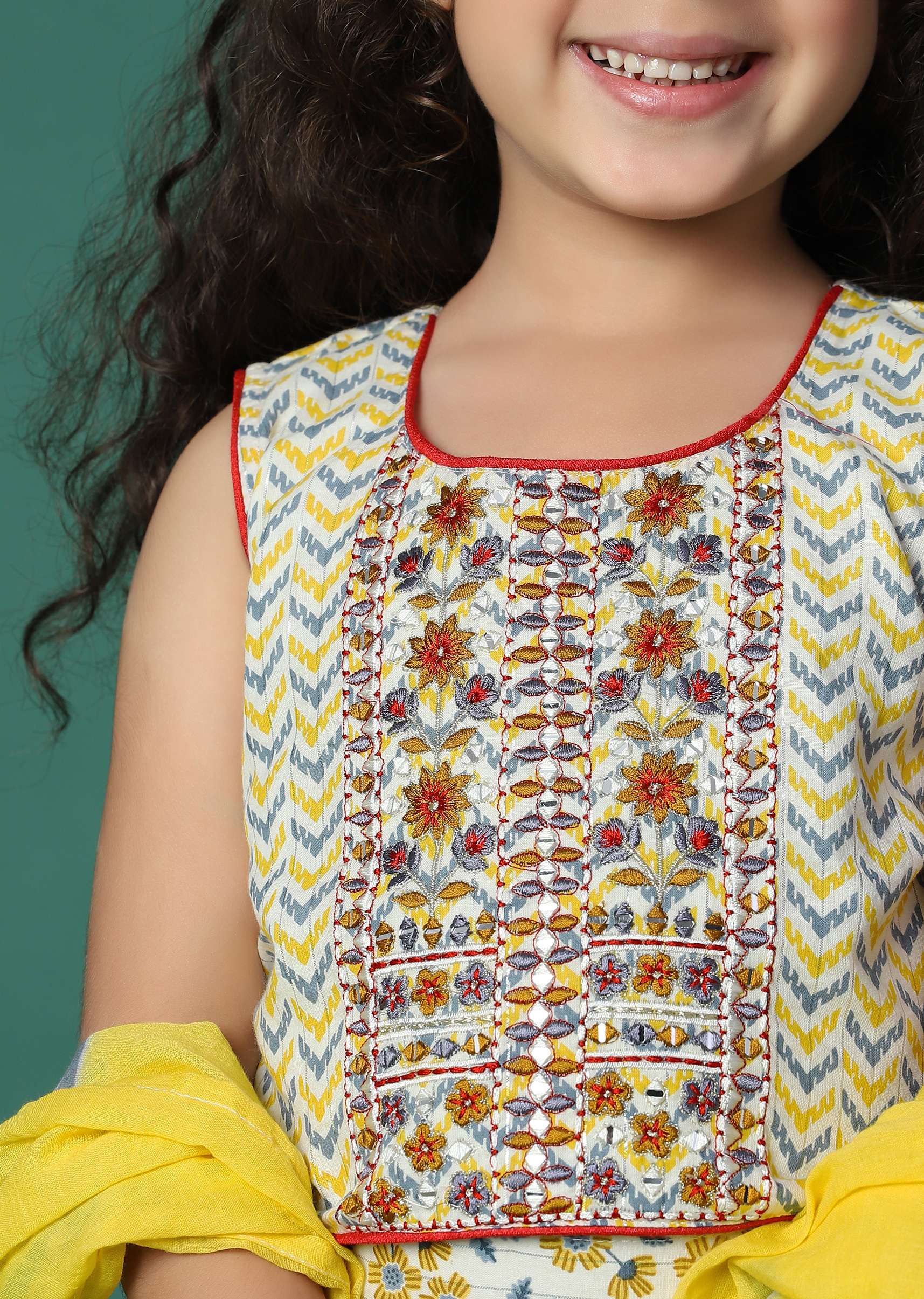 kalki_beige_cream-sg157038_6_ffaa6cf0-0223-4e05-b081-f6b47021ed20.jpg