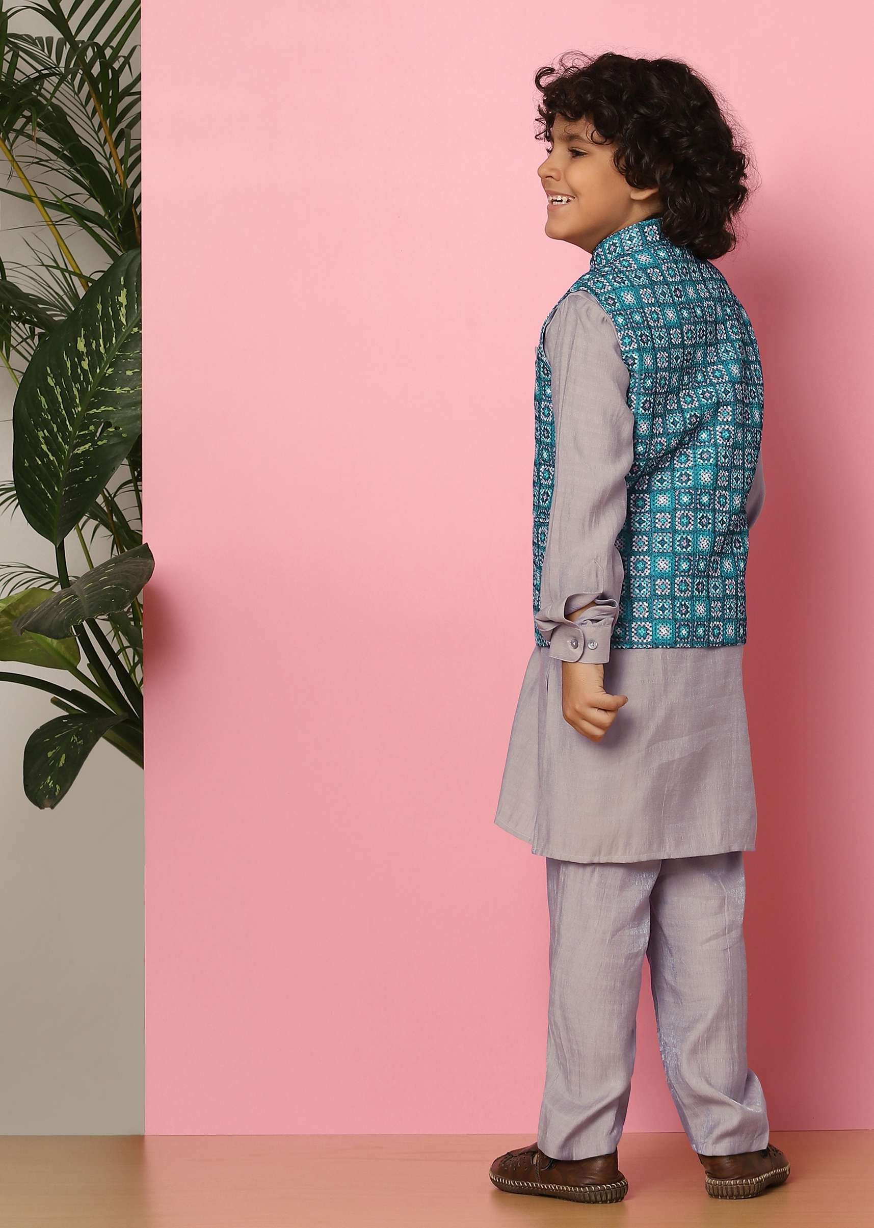 kalki_blue_bandi_jacket_and_kurta_set_in_silk-sg137861_5_33a3a2af-68b4-4ab5-a96c-6f0fc4fa248c.jpg
