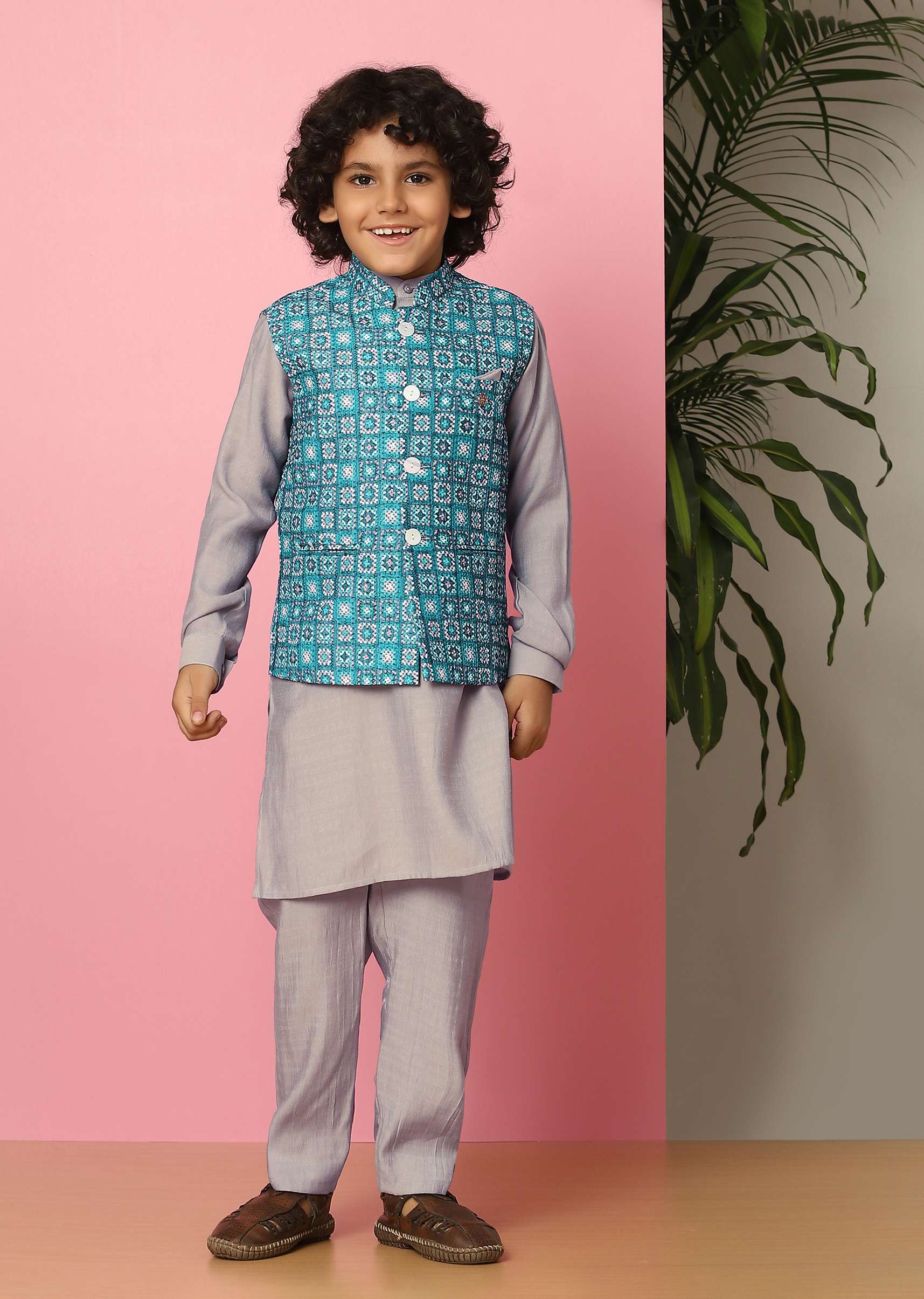 kalki_blue_bandi_jacket_and_kurta_set_in_silk-sg137861_7_ca6ba1a8-6265-48ad-bdc3-f5db0fe7b9a8.jpg