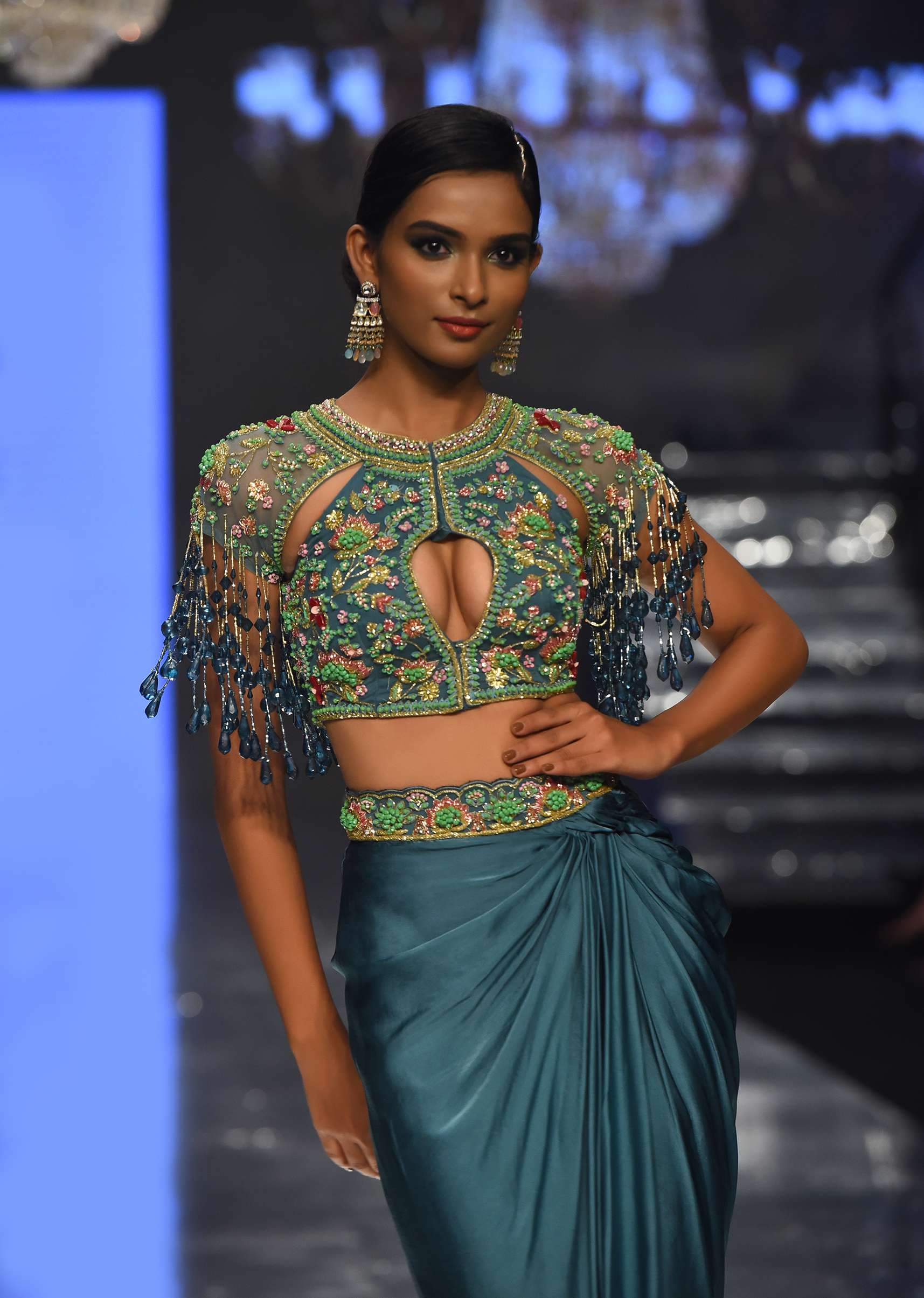 kalki_deep_jungle_green_dhoti_crop_top_set_in_satin_organza-sg127257_3_3a4b1e0b-b8f6-435e-af7e-2a74079c412e.jpg