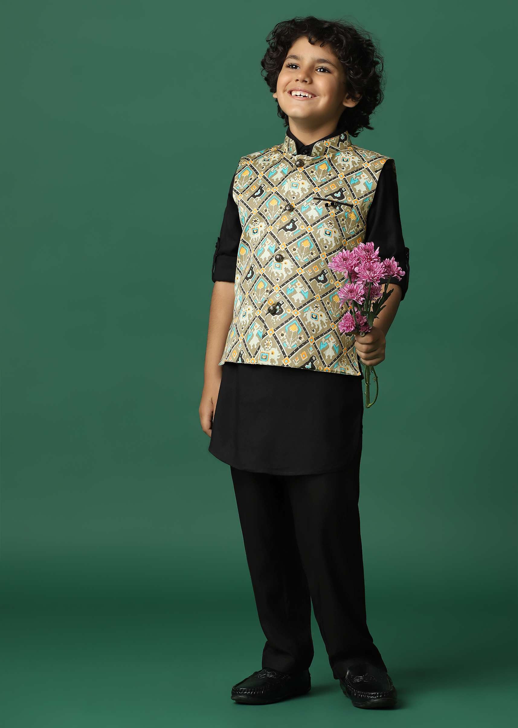 kalki_multicolor_bandi_jacket_and_black_kurta_set-sg141798_6_fc77301d-3de6-4449-b1c9-4e651a2406bc.jpg