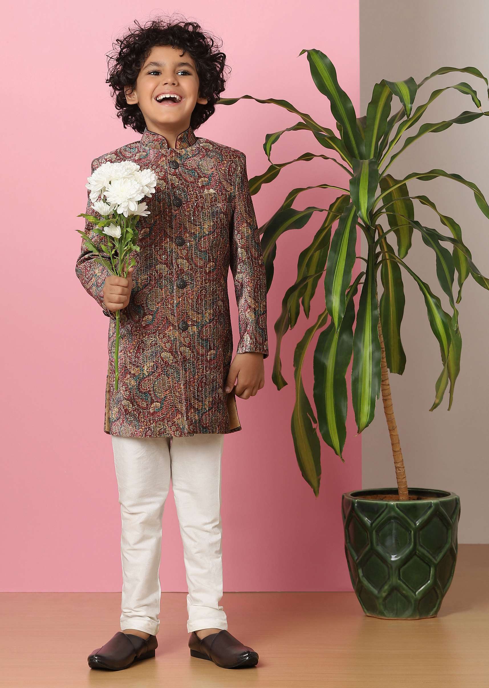 kalki_pink_boys_embroidered_sherwani_set-sg141958_5_3a75632d-9b2d-4386-91b3-22bcb08676c5.jpg