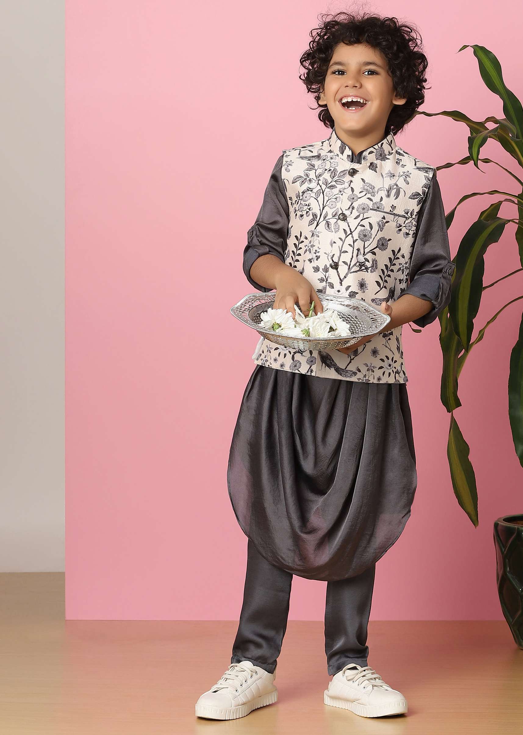 kalki_slate_grey_kurta_set_in_silk_with_mughal-sg141699_2_e3e67a1e-f10d-4d58-aaf6-a645c95b3a42.jpg