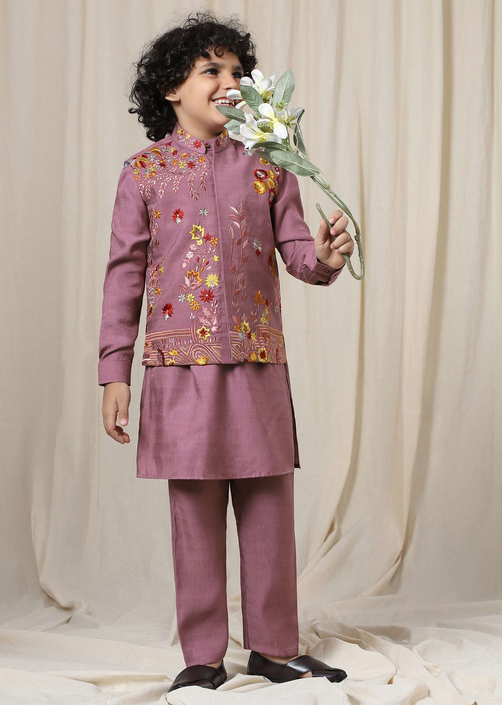 kalki_wistful_mauve_purple_embroidered-sg137671_2_f60c9de6-d02f-4669-91fc-872f6b58efbf.jpg
