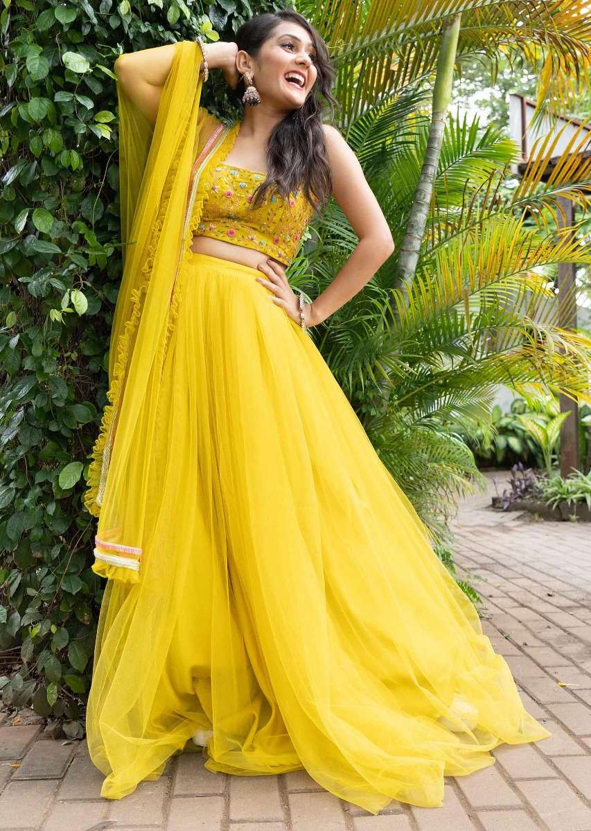 kreetika_sharma_in_kalki_pine_yellow_net_lehenga_choli_2__1_70c25311-1704-4970-986d-309ad77fc7e3.jpg