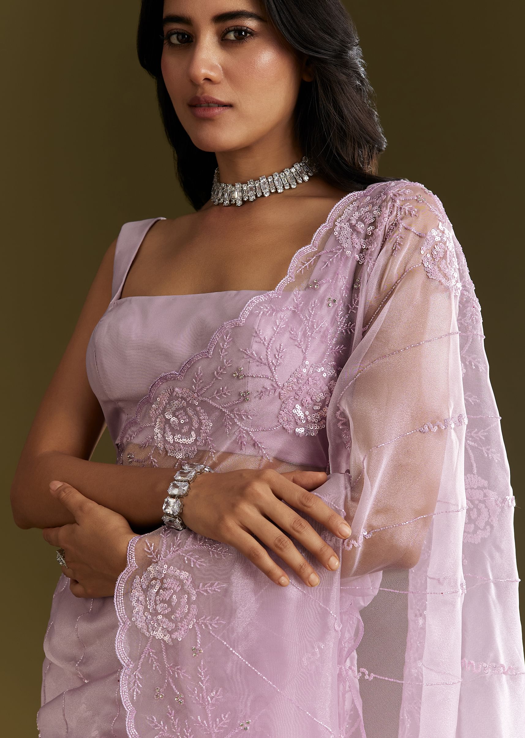 lavender-tissue-saree-with-floral-embroidery-and-scallop-border-sg294579-3_e3a58b8d-2e08-4321-a0a3-3e0bb0a926a0.jpg