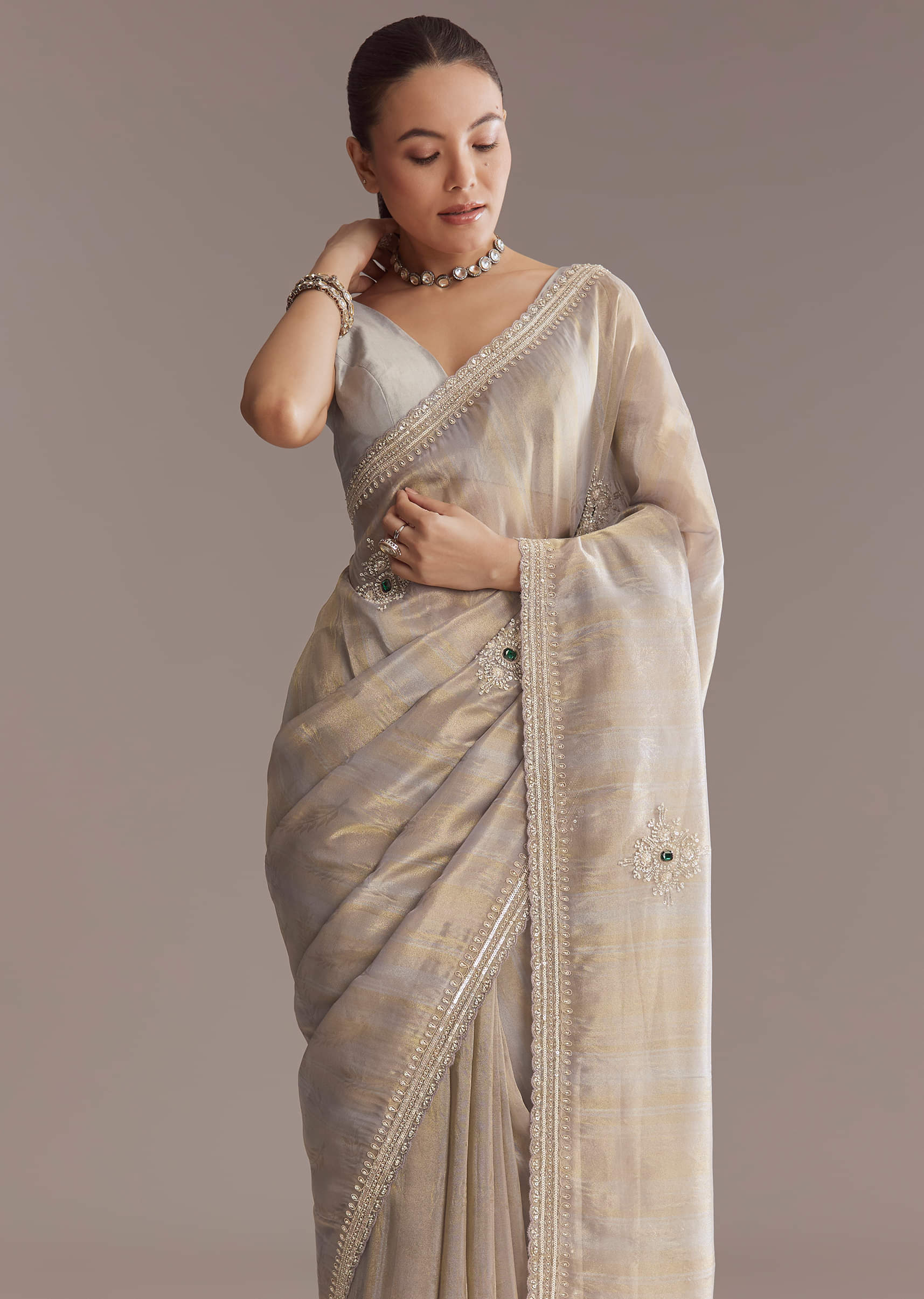 lavender_tissue_saree_with_zardosi_and_emerald_stone-sg319152-9_5.jpg