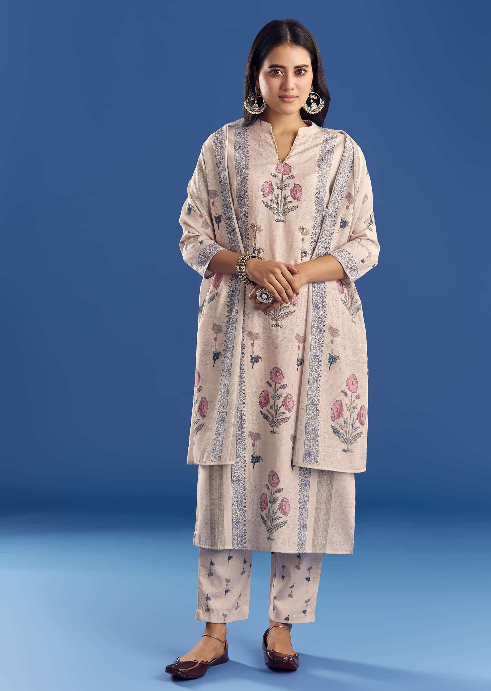 light-beige-block-print-cotton-kurta-set-with-mirror-work-sg313849-3_b409ebef-9d39-43a6-9f00-c0c6925af13c.jpg