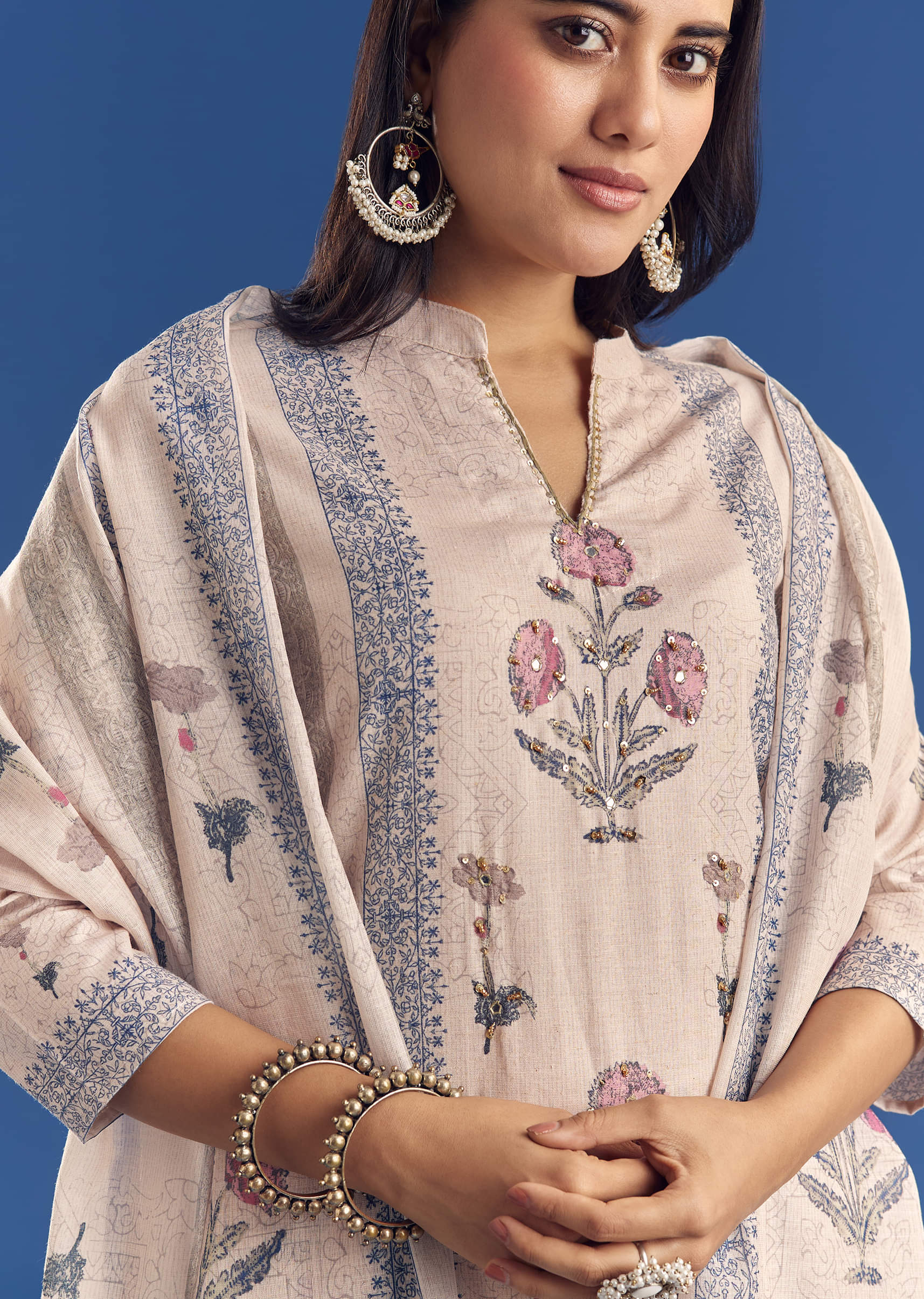 light-beige-block-print-cotton-kurta-set-with-mirror-work-sg313849-4_d74b5301-1493-4f75-b8ed-09dfc3a65e3d.jpg
