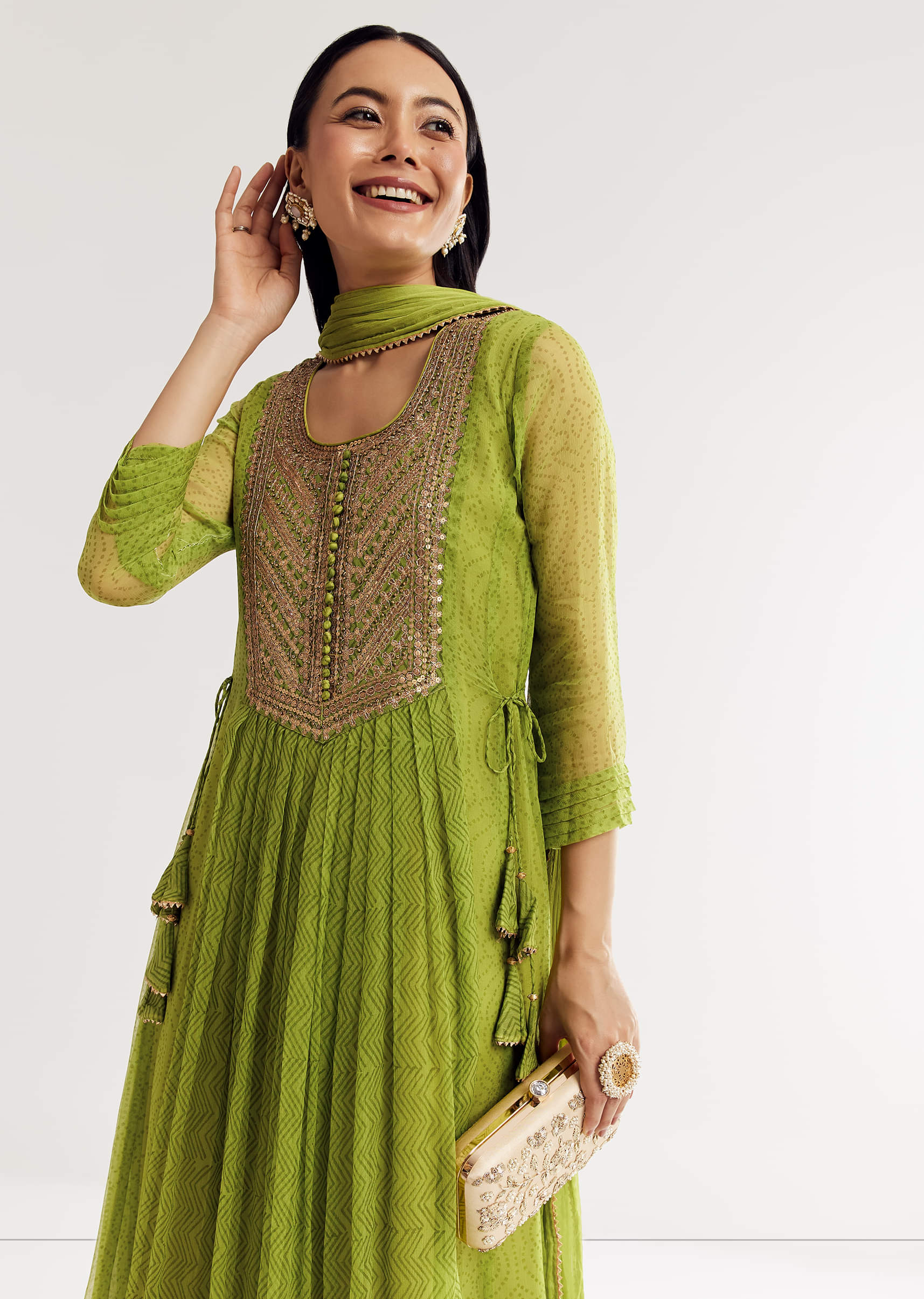 light-green-printed-chiffon-kurta-dupatta-set-with-sequin-work-sg320884-4_48571af7-e740-4b46-a7af-2fac2d052109.jpg