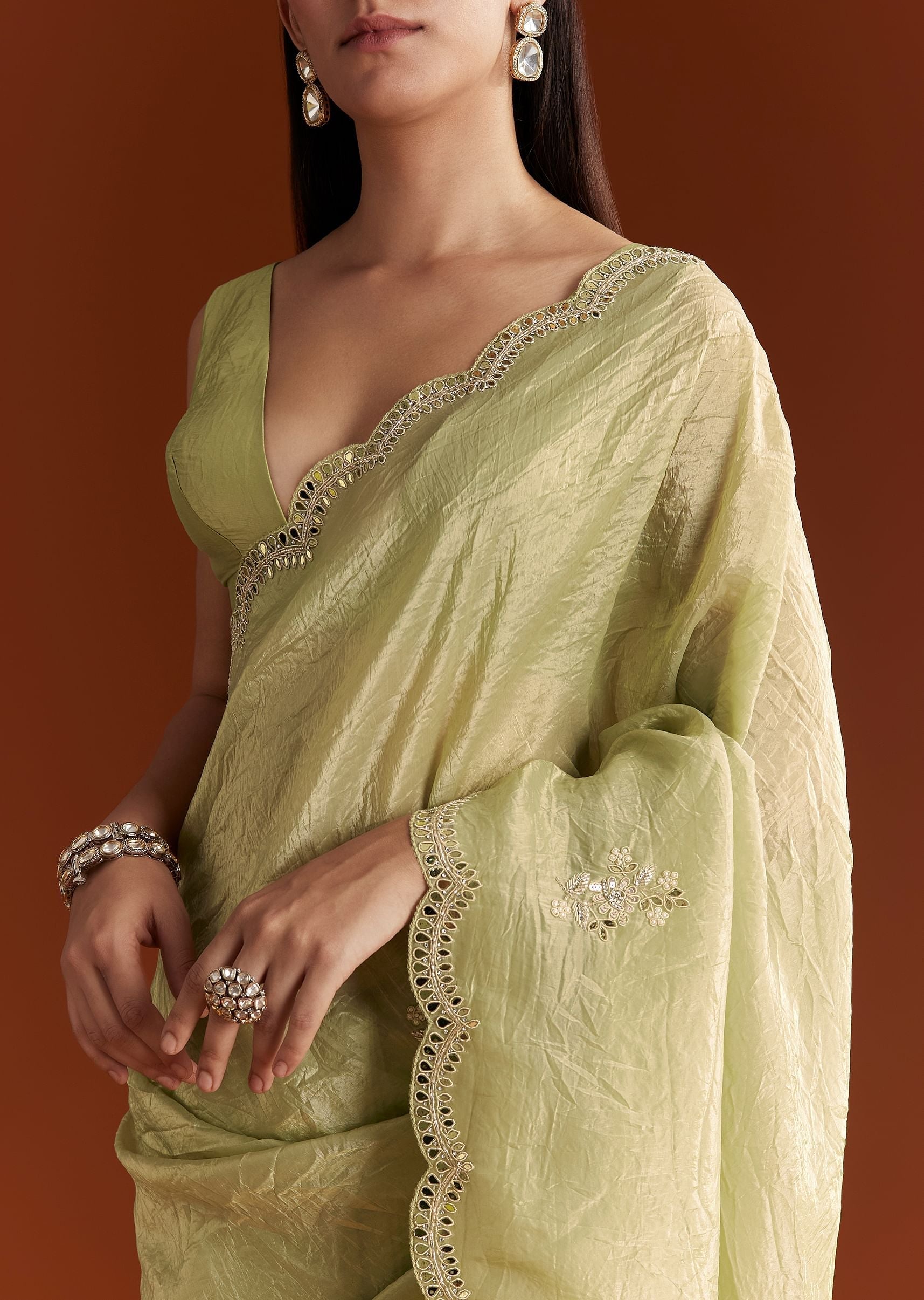 light-green-tissue-zardosi-saree-with-scallop-border-sg293875-3_4d4c08b2-2a26-45c6-9924-19a007281850.jpg