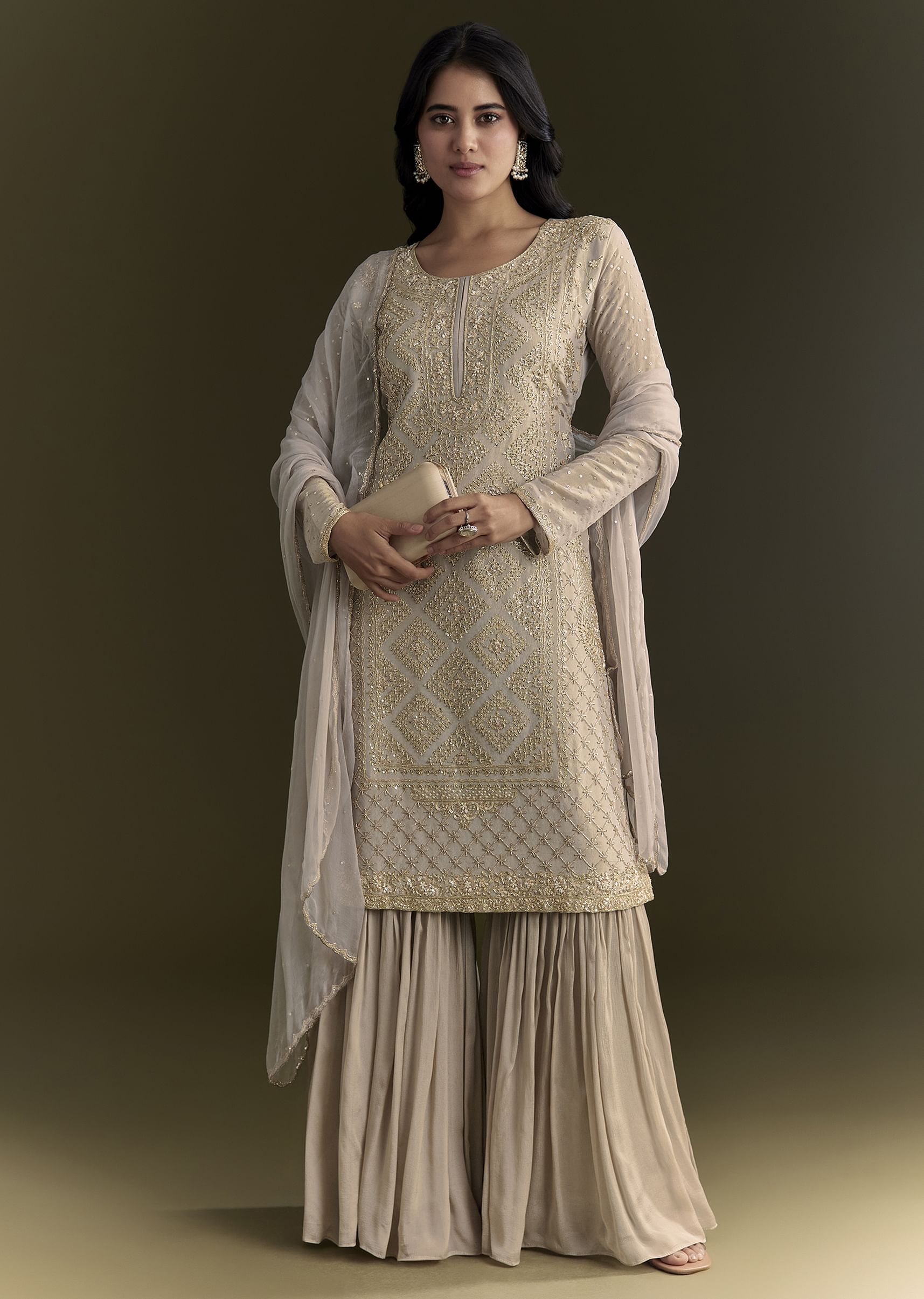 light-grey-cutdana-zardosi-embroidered-kurta-with-scallop-border-dupatta-sg310017-2_2d18aa92-423a-4993-90b3-115607c3003b.jpg