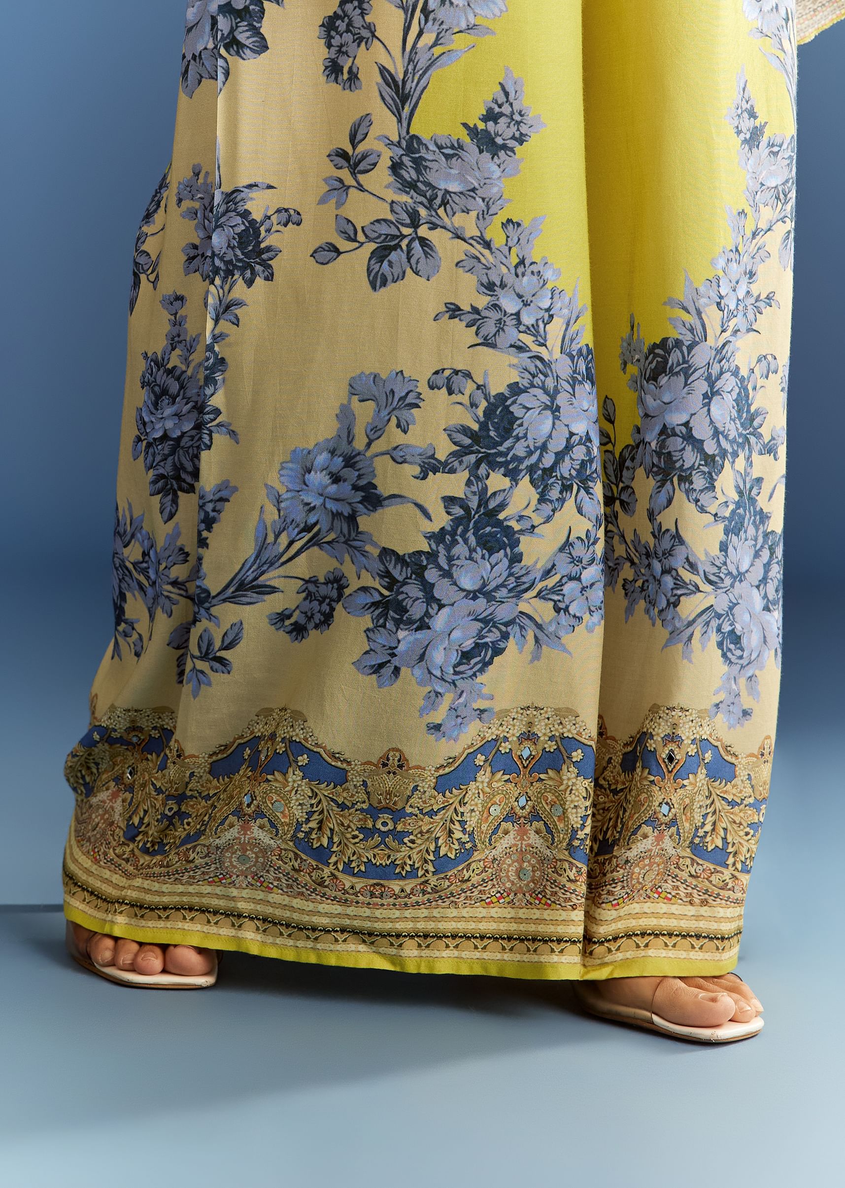 light-lime-green-cotton-muslin-kaftaan-with-floral-print-palazzo-sg313016-6_6ce6c169-0bf1-4ac9-a903-7886bb8f586e.jpg