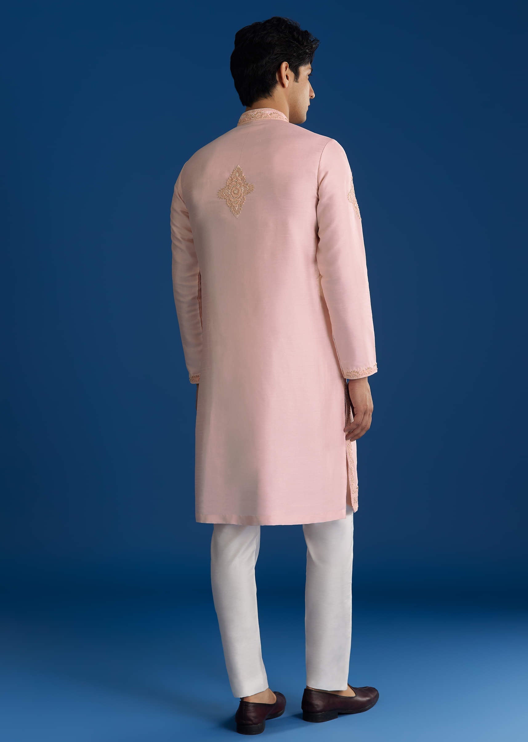 light-pink-silk-mirror-threadwork-kurta-set-sg323736-6_49ef5823-16fb-4227-8b79-ffa6eb76616f.jpg
