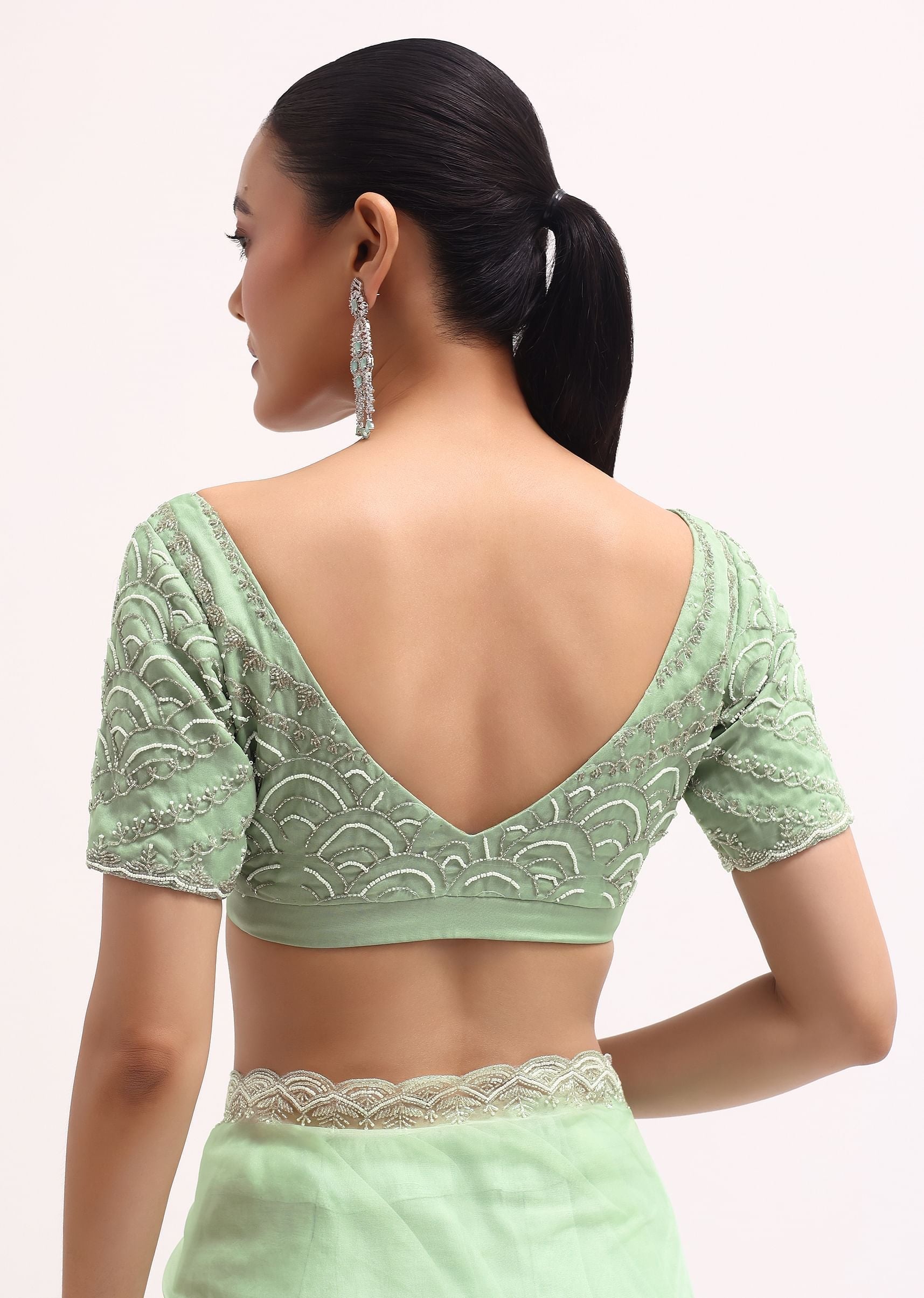 light_green_scallop_border_saree_with_unstitched_blouse-sg189433_11_47e06bb6-f3e4-4160-8ed4-d9fb349b298a.jpg
