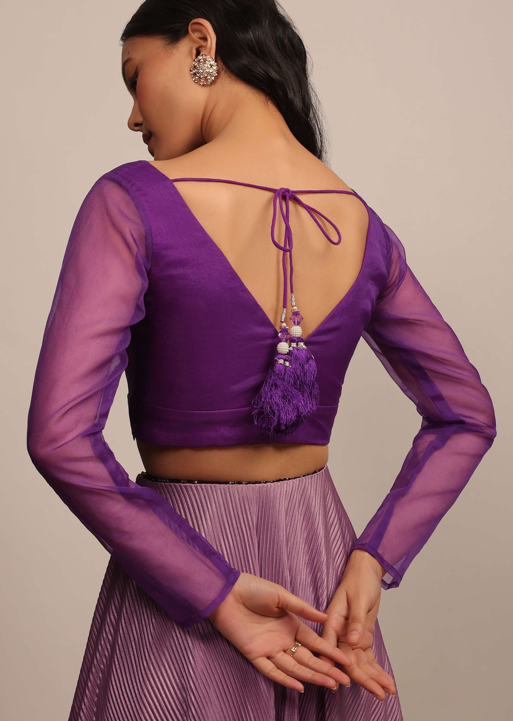 light_purple_blouse_in_organza_with_v_neckline-sg147458_5_d29f6143-36bf-4eba-960b-fb8c8b936c6f.jpg