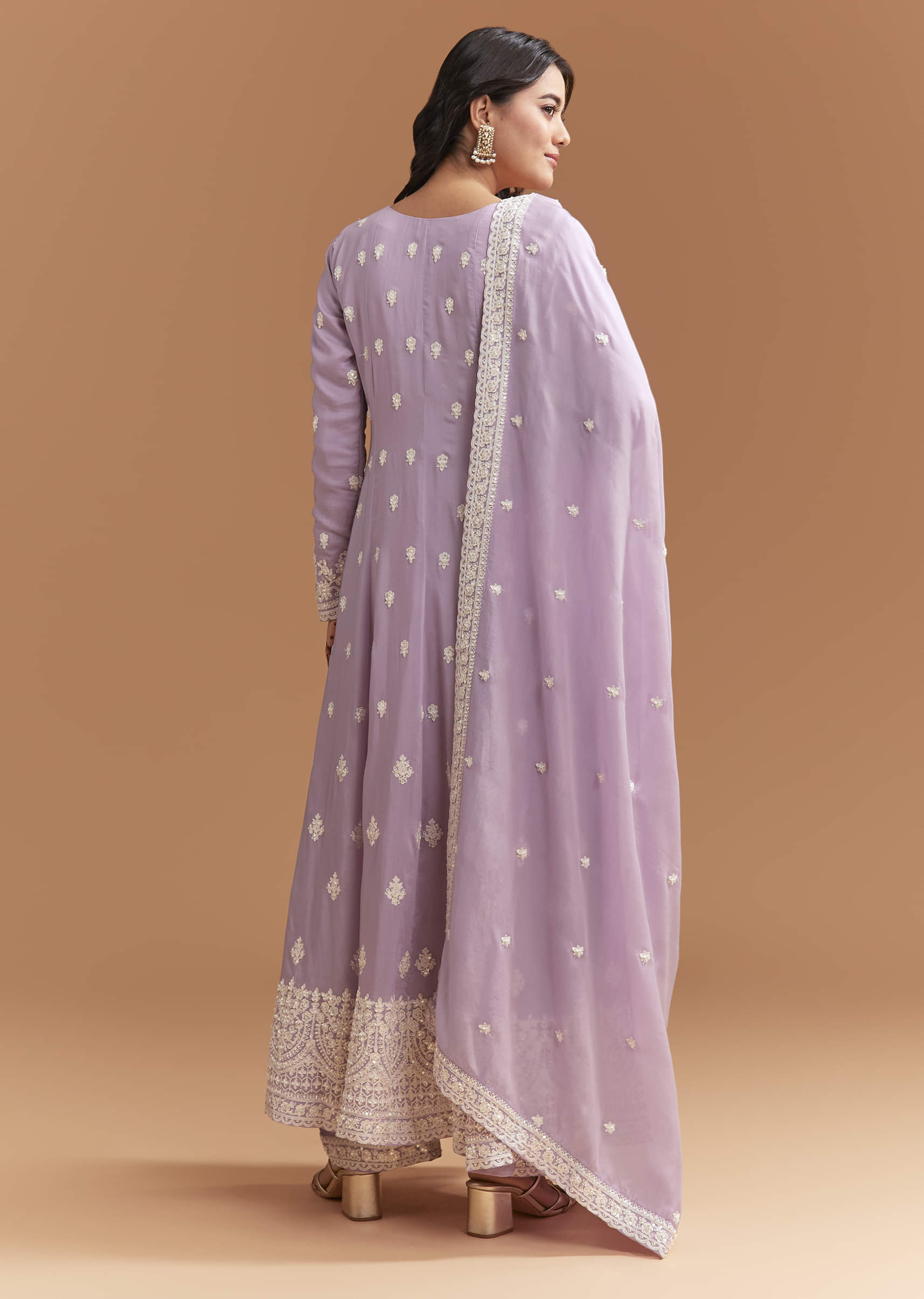 lilac-cotton-anarkali-suit-with-delicate-thread-work-sg337066-3.jpg