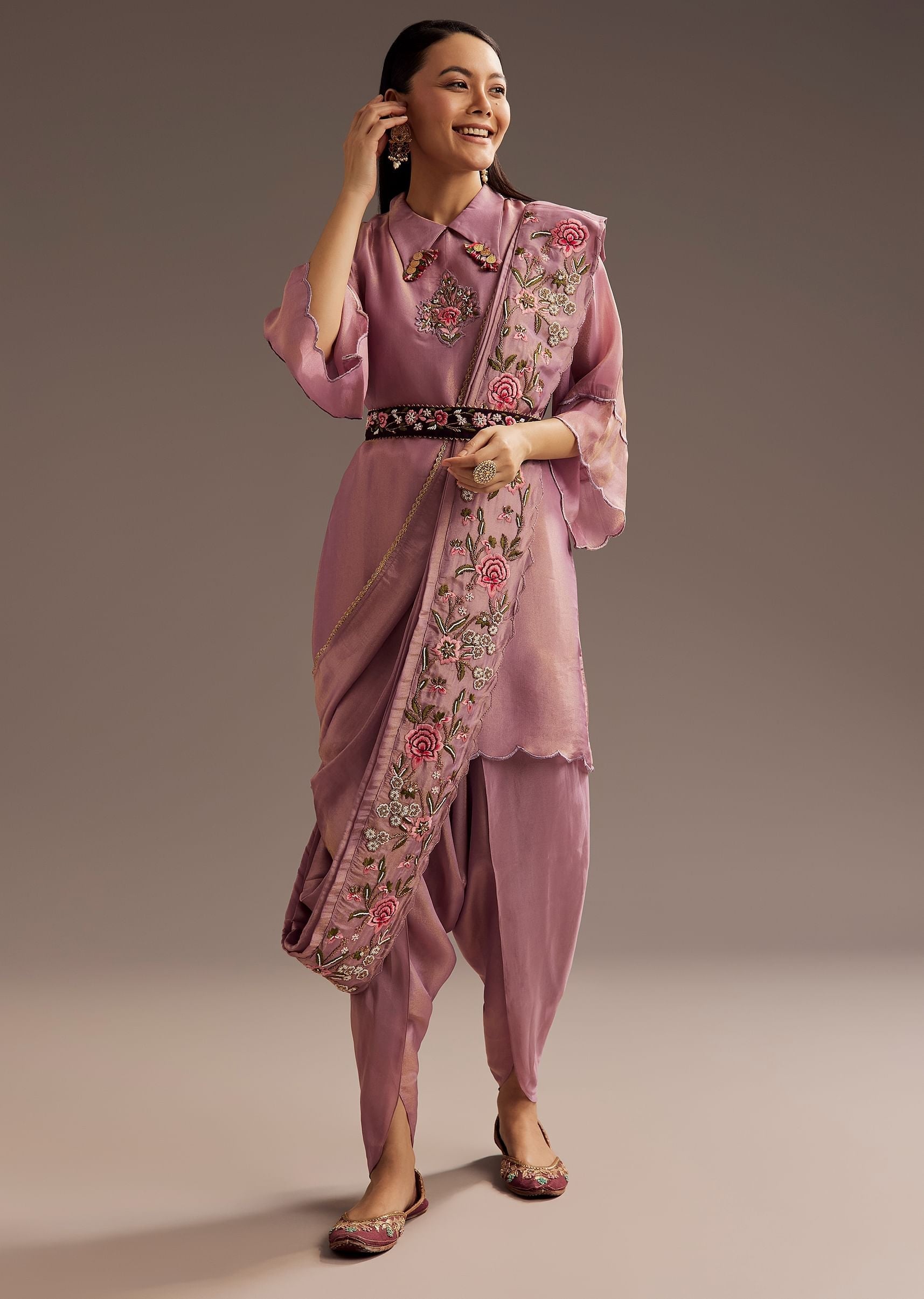 lilac-zardosi-motif-kurta-dupatta-belt-set-sg305939-2_3478dee4-763f-49a5-bf37-c2b5f5137419.jpg