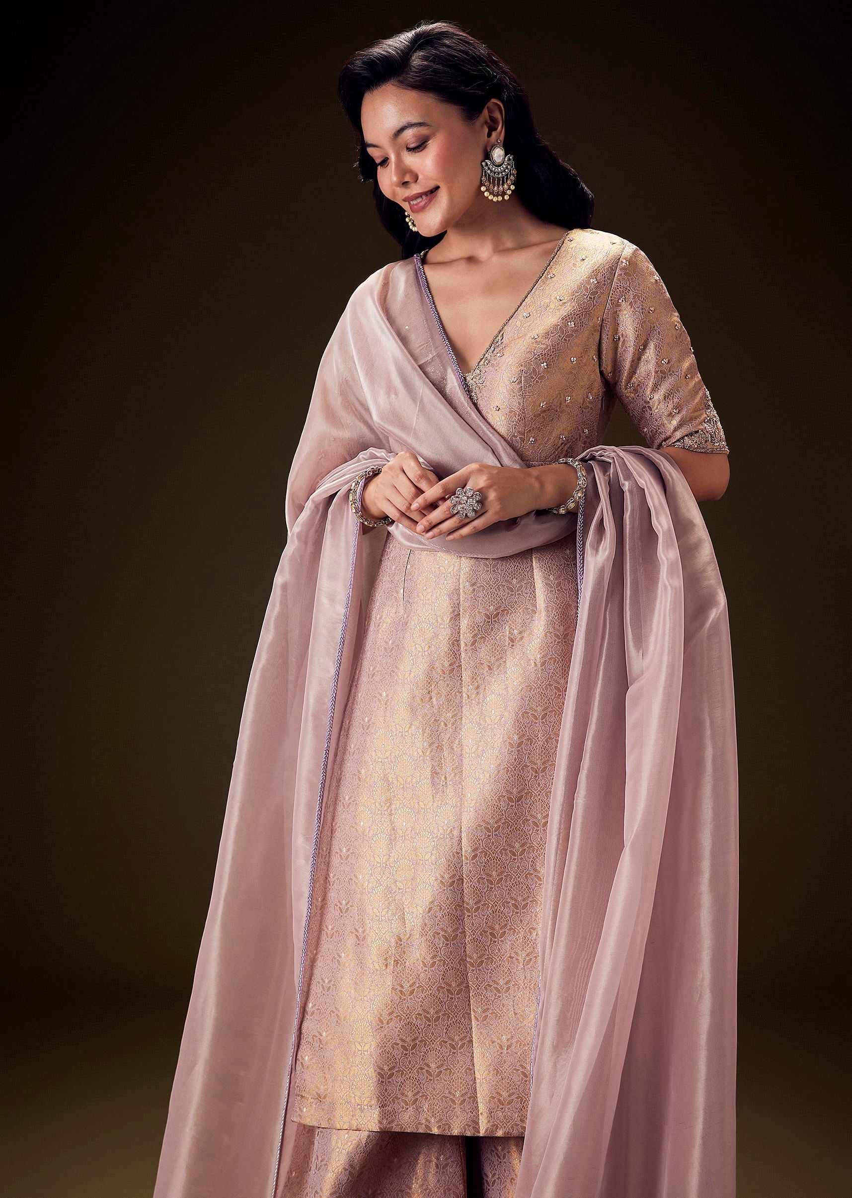 lilac_embroidered_straight_kurta_set_with_matching_brocade_p-sg285244_4_7d2b638f-925c-4bb0-8194-b9f7bb32e592.jpg