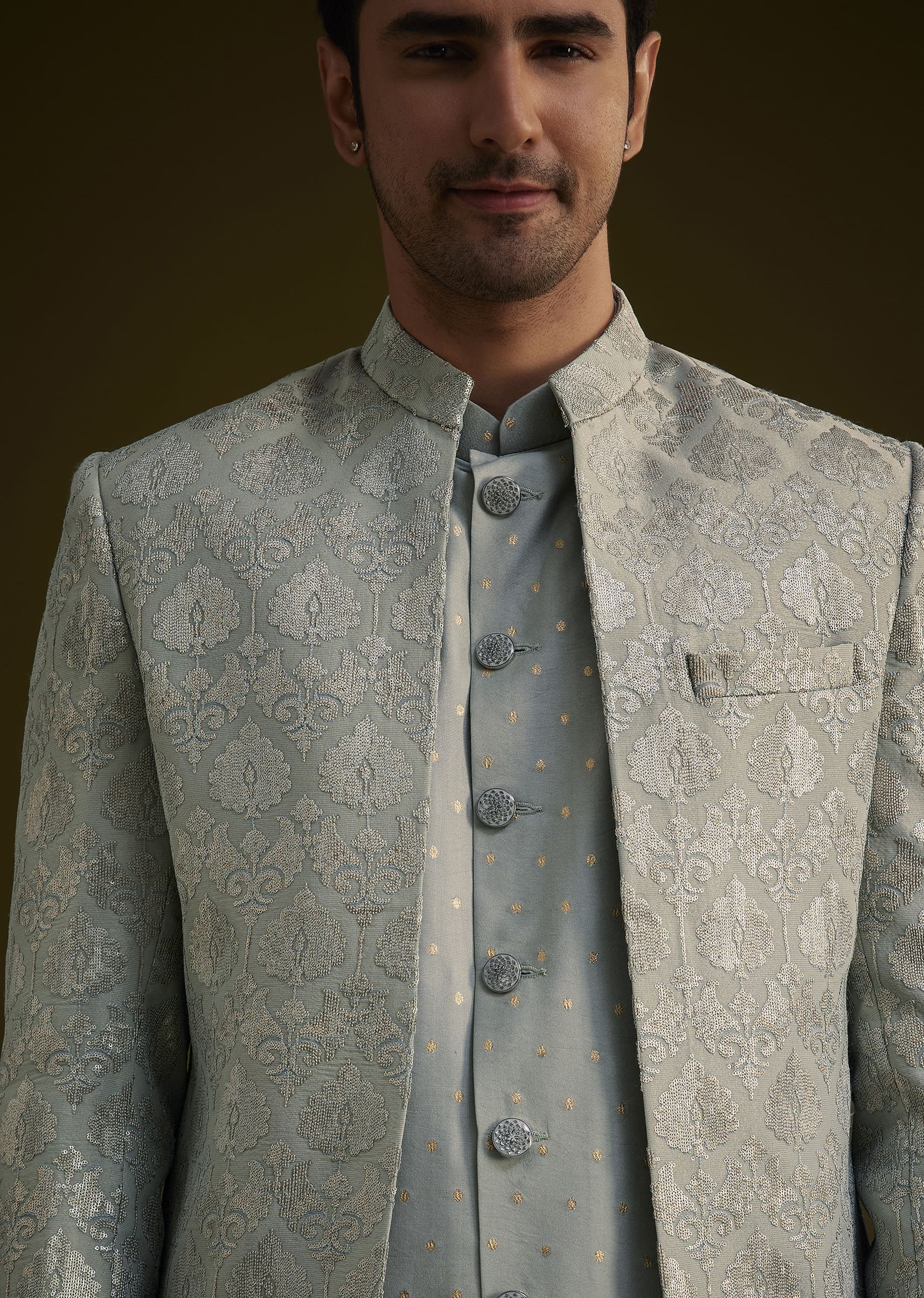 make_a_striking_impression_with_this_grey_silk_jodhpuri_suit-sg250031_4_17a6ebb3-6303-4e1d-afb4-7e3902829f27.jpg
