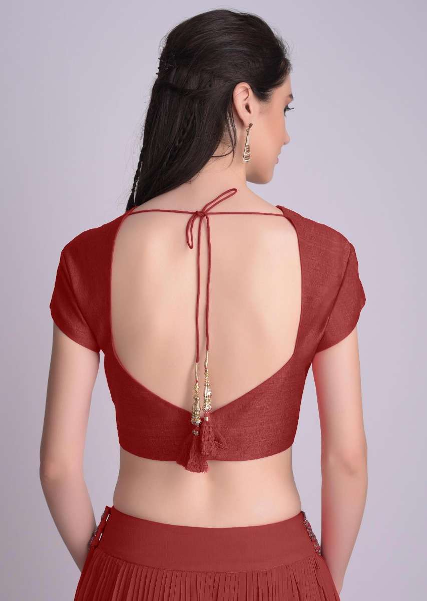 maroon-blouse-with-deep-sweet-heart-neck-and-cap-sleeves-online-kalki-fashion-m001509622y-sg31231_1_6f6354b9-cb1c-42ae-8bce-ddc8416a4a91.jpg