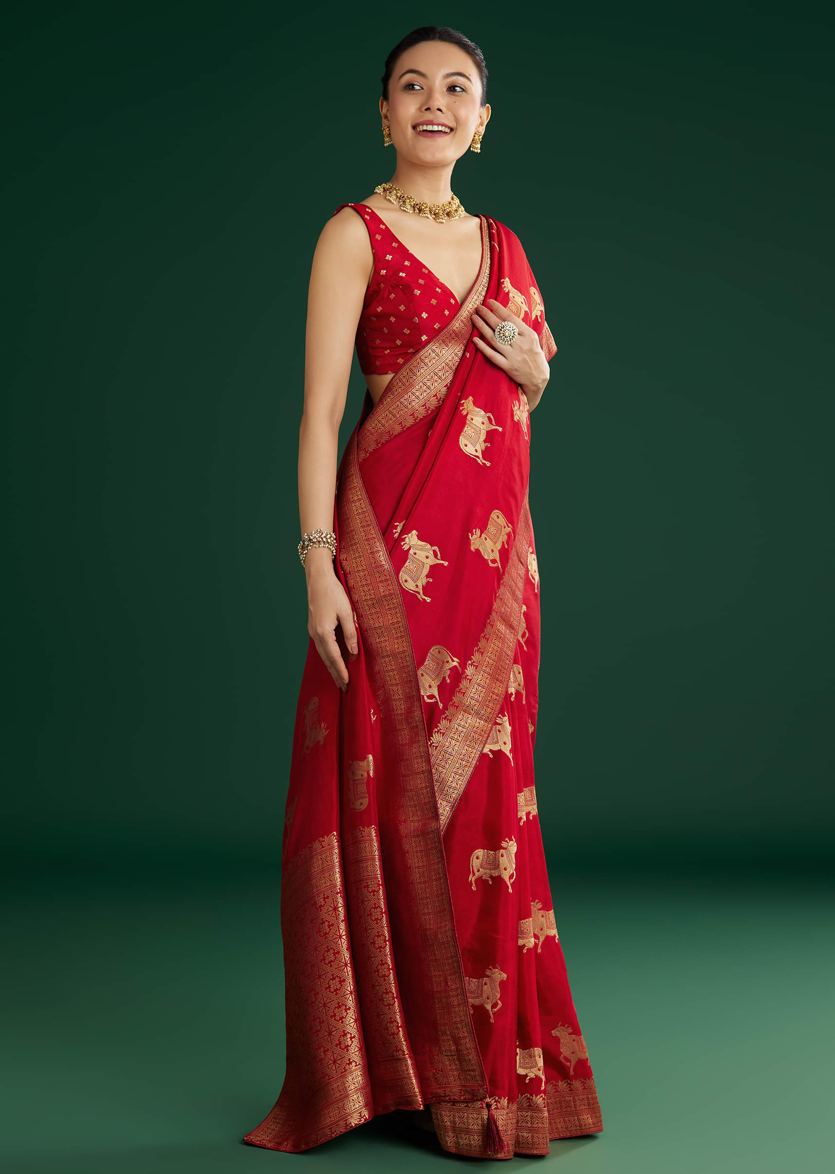 maroon-dola-silk-saree-with-zari-woven-border-sg311885-1_279e2894-51b9-429c-b218-52b875c4323a.jpg