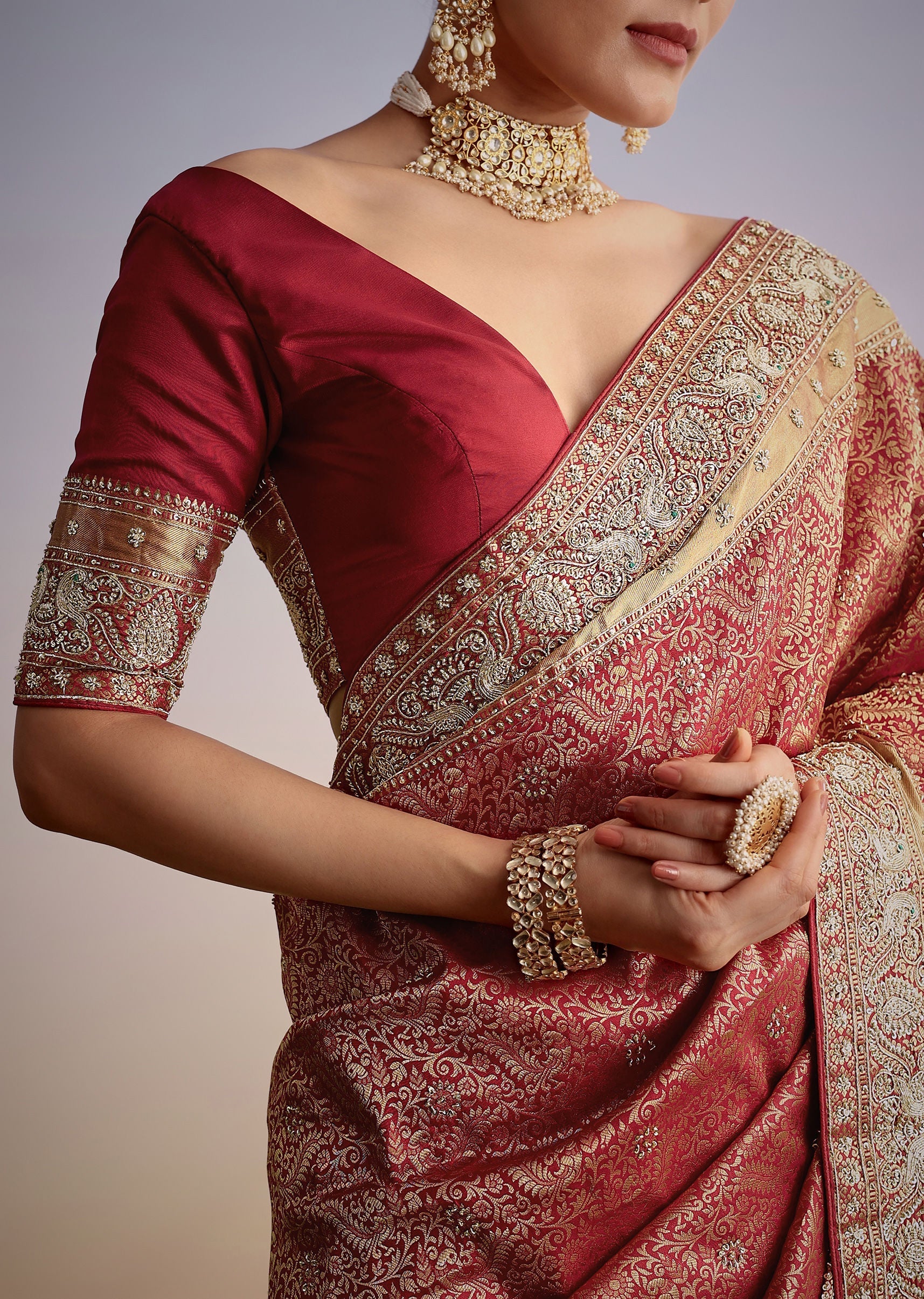 maroon-jacquard-silk-saree-with-heavy-embroidered-border-and-pallu-sg318011-3_695570fd-3d8a-48e2-b6ec-cbc056d3f126.jpg